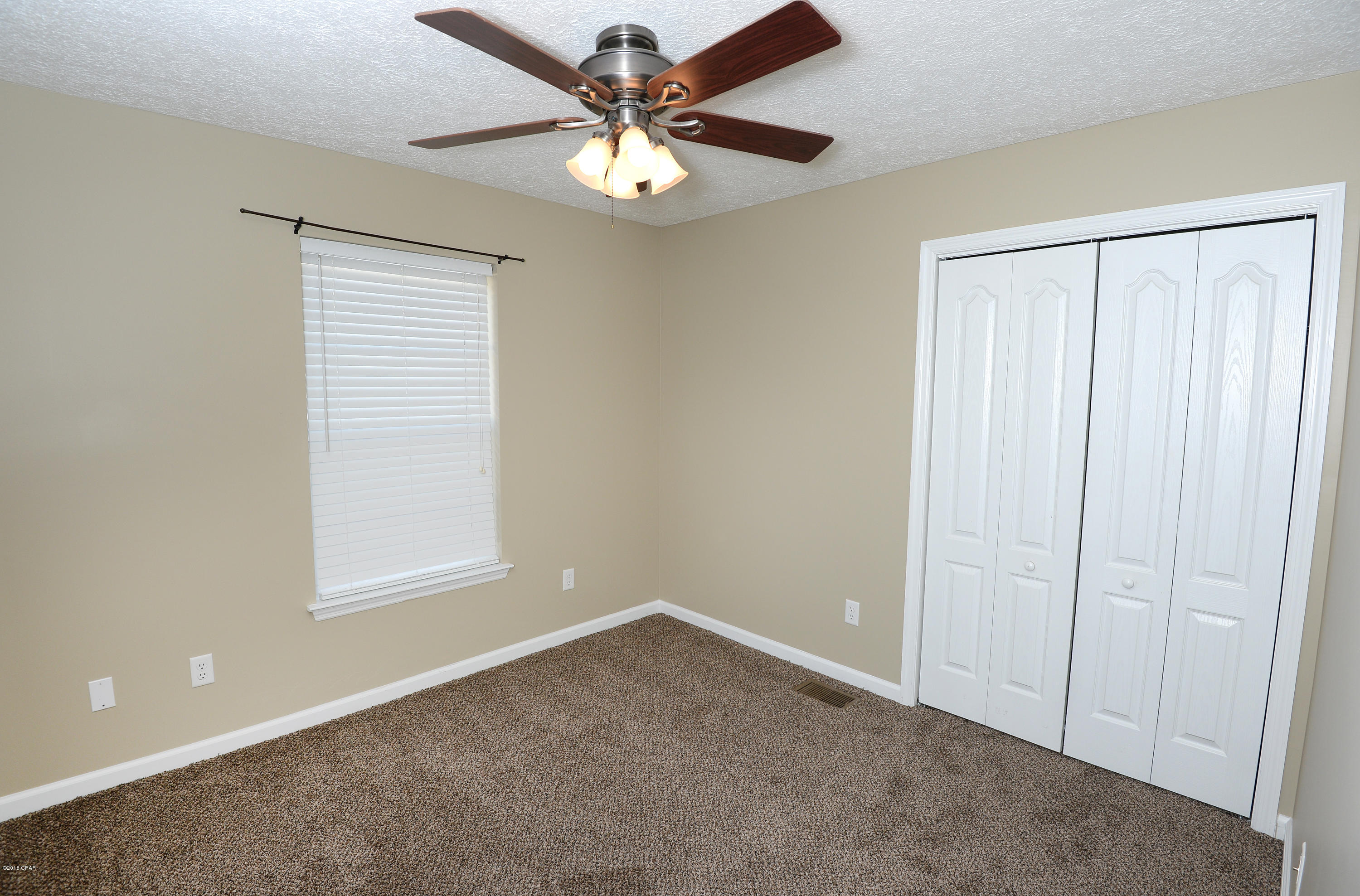 North Lagoon Oaks 7th Add - Residential