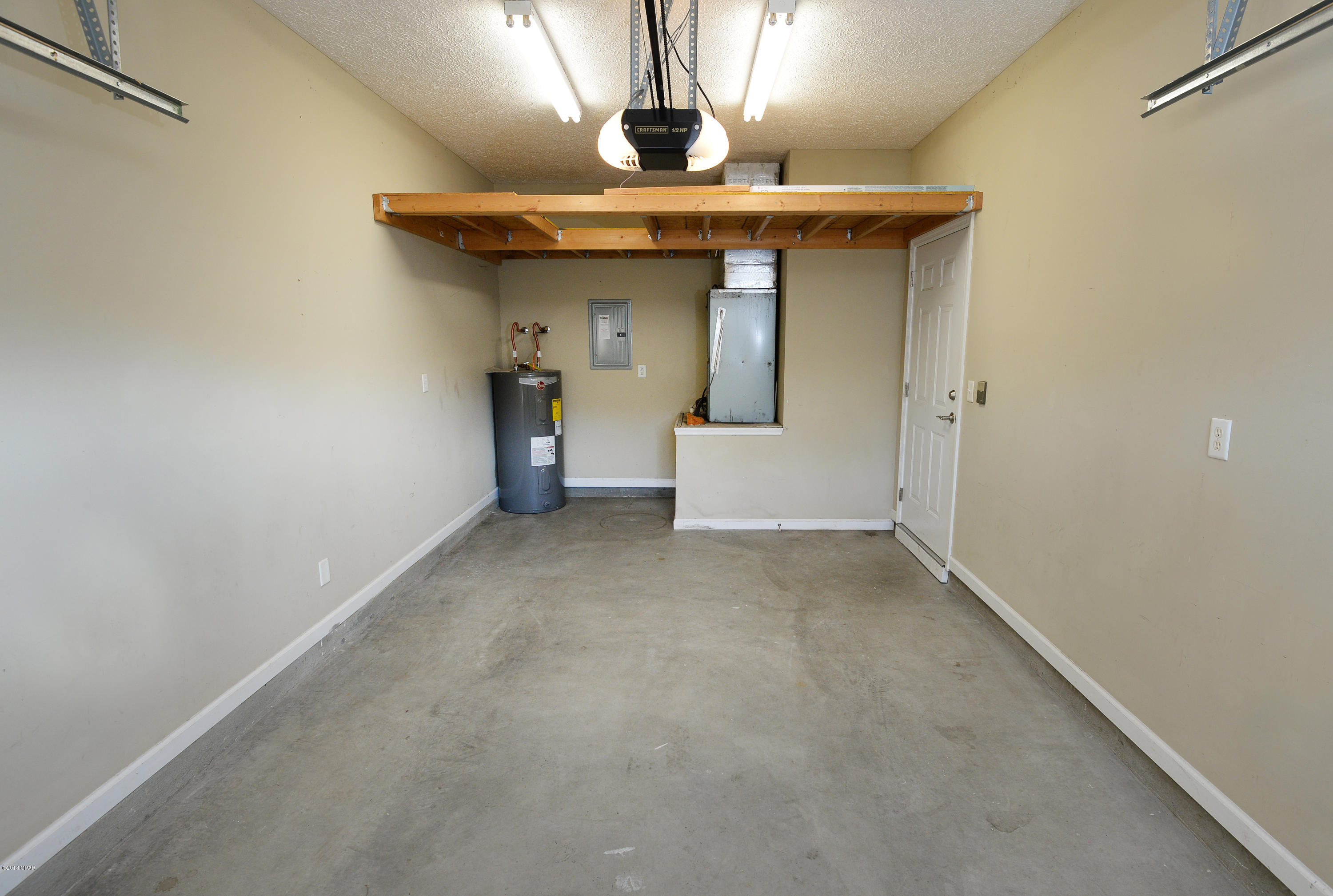 North Lagoon Oaks 7th Add - Residential