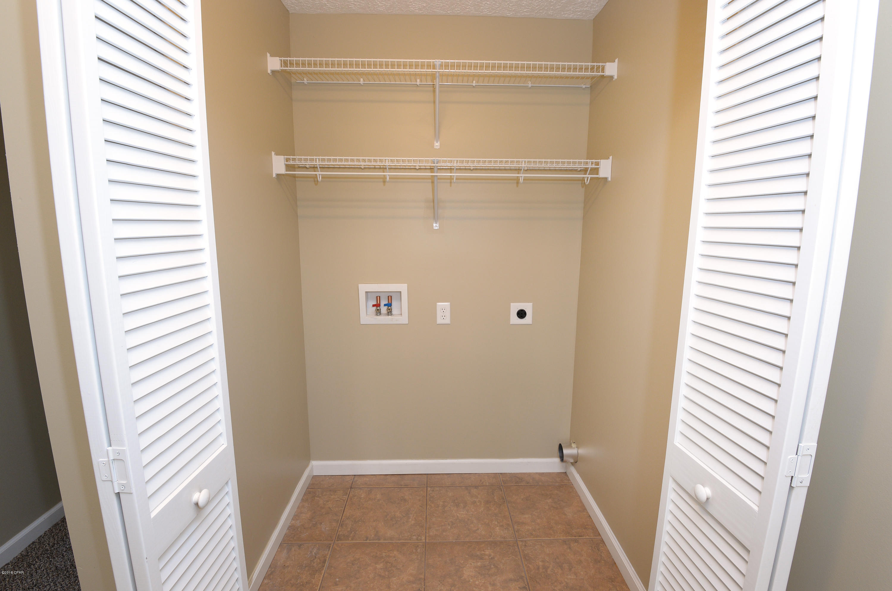 North Lagoon Oaks 7th Add - Residential