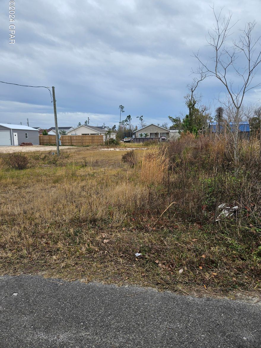 Vacant lot, great for home site or single/double wide mobile home