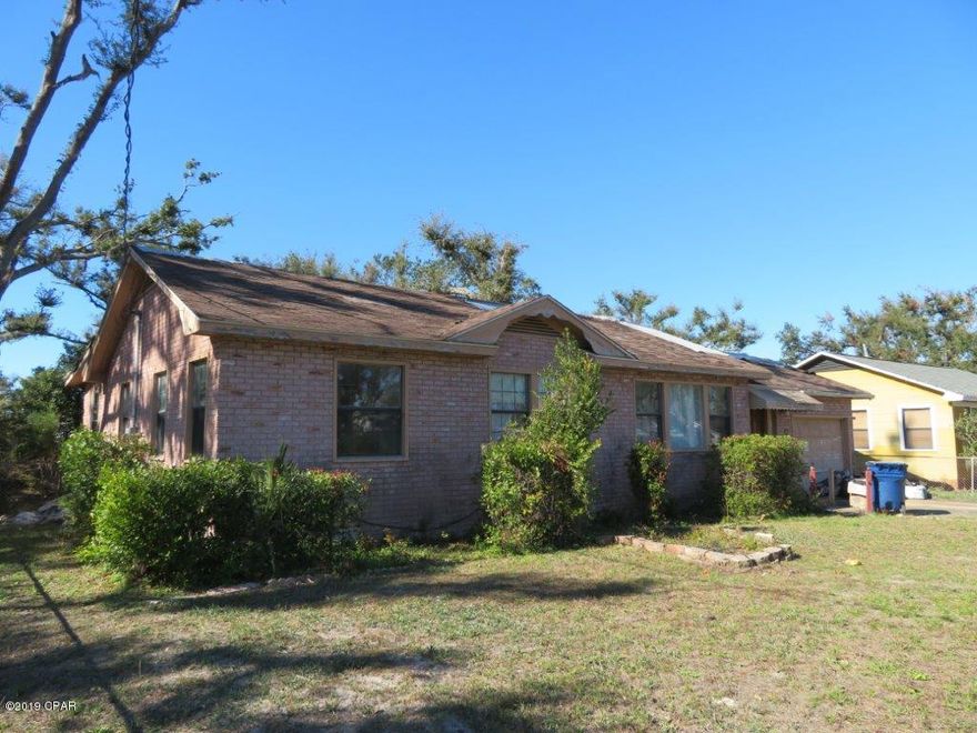 Great opportunity for a home in the cove! Ranch home on a level lot! Entrance foyer! Spacious living room! Separate dining room! Kitchen has white cabinets, breakfast bar & large breakfast area! Laundry room includes built-in top & bottom cabinets! Home has three large bedrooms and two full bathrooms! Great opportunity to grab a house in this location and make it your dream home! Submit your offer today!