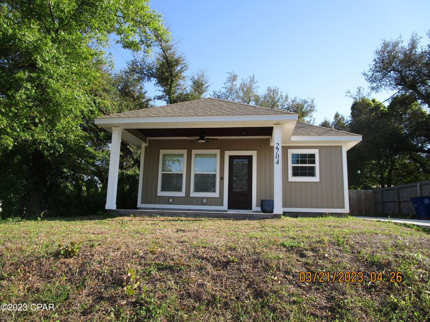 Beautiful 3/2 home built in 2022. Large fenced back yard. Just minutes to Tyndall AFB, schools, dining, shopping and parks. All property sizes and ages are approximate, please measure and/or verify if important.
School assignments are subject to change, please check with Bay County for most accurate information.
Deposit is the same as the rent. PETS NOT ALLOWED