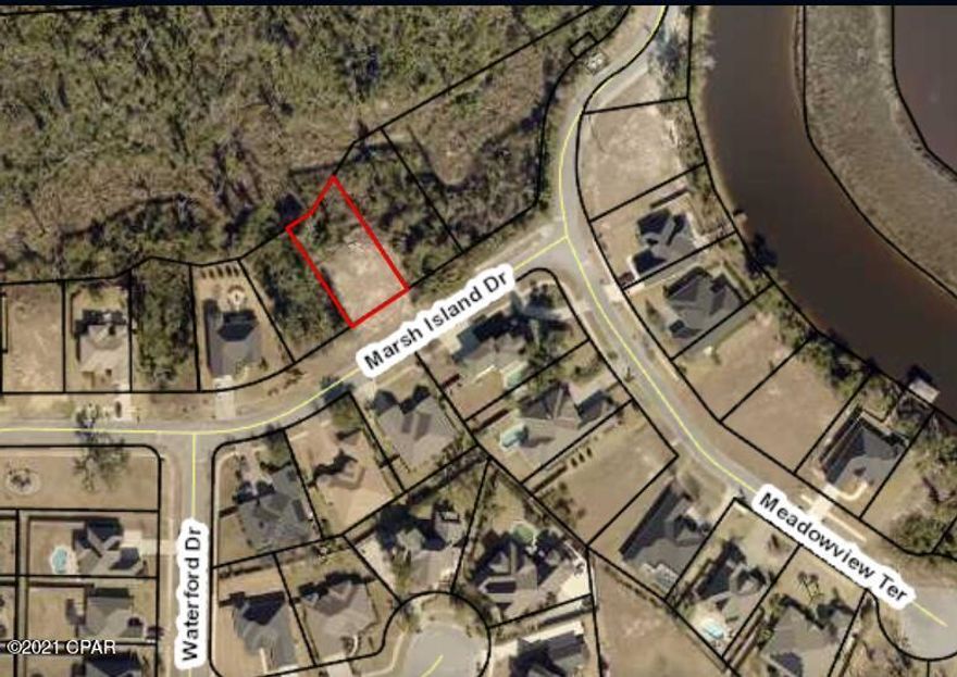 Level lot, ready to build!