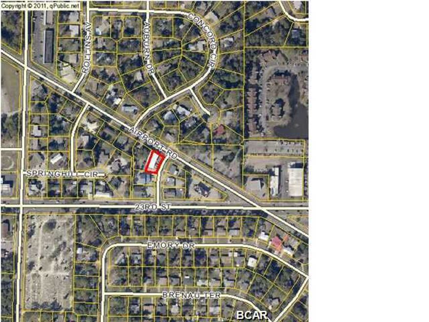 Well located in the heart of Panama City's business corridor. Just a block north of 23rd Street, which has high traffic counts. Building is stucco with central heat and air.