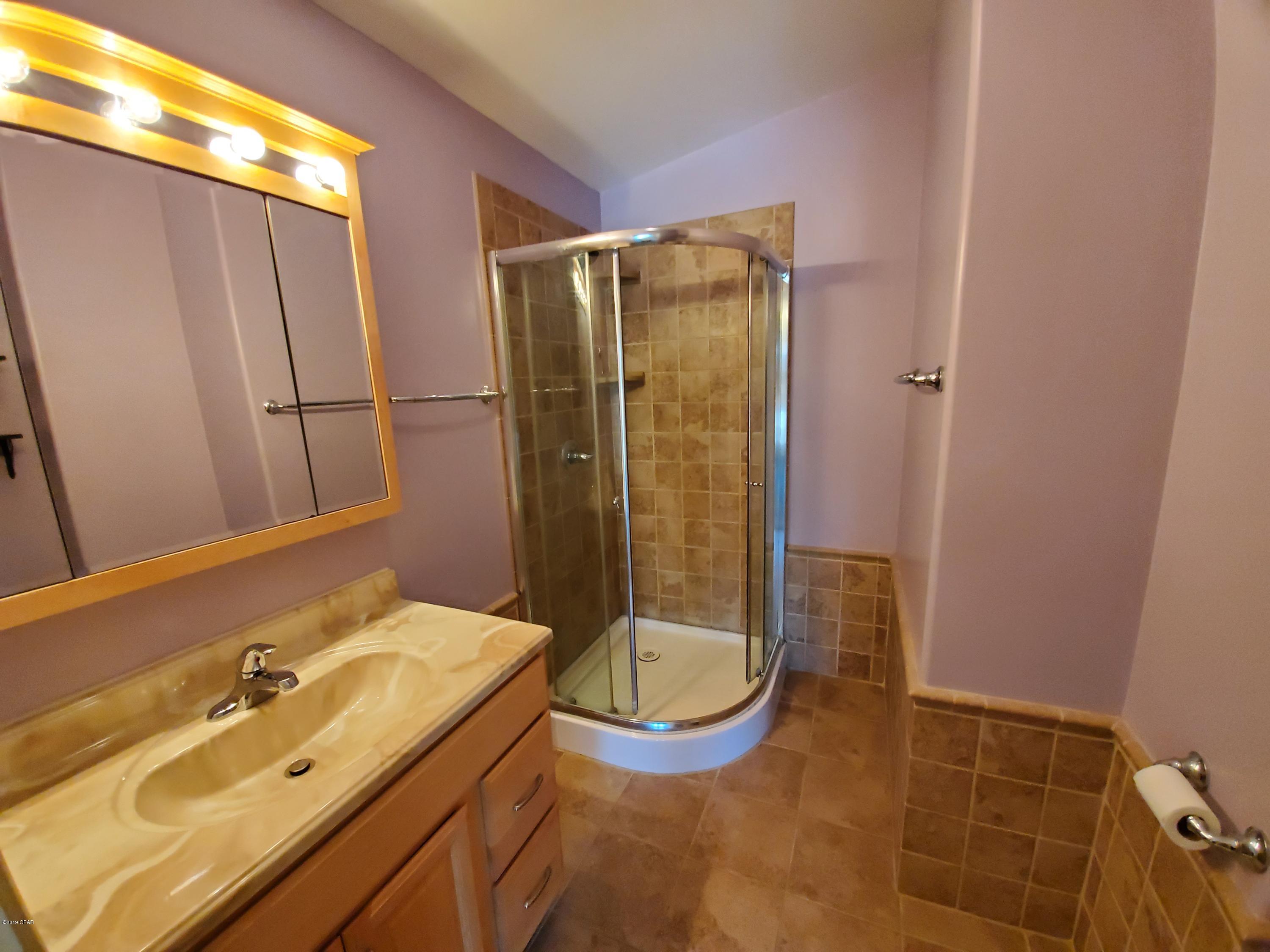 [No Recorded Subdiv] - Residential Lease