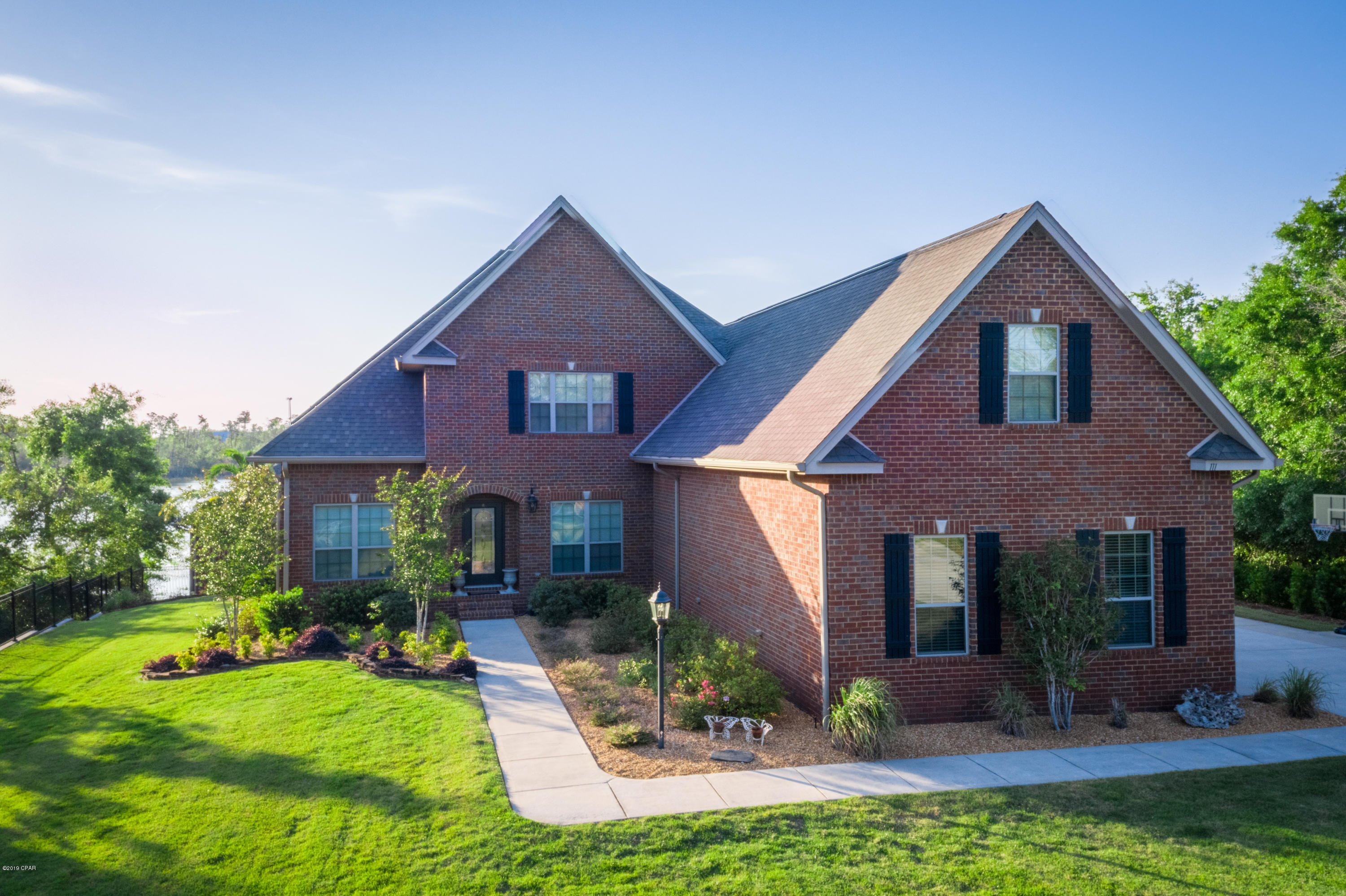 Lake Merial - Residential