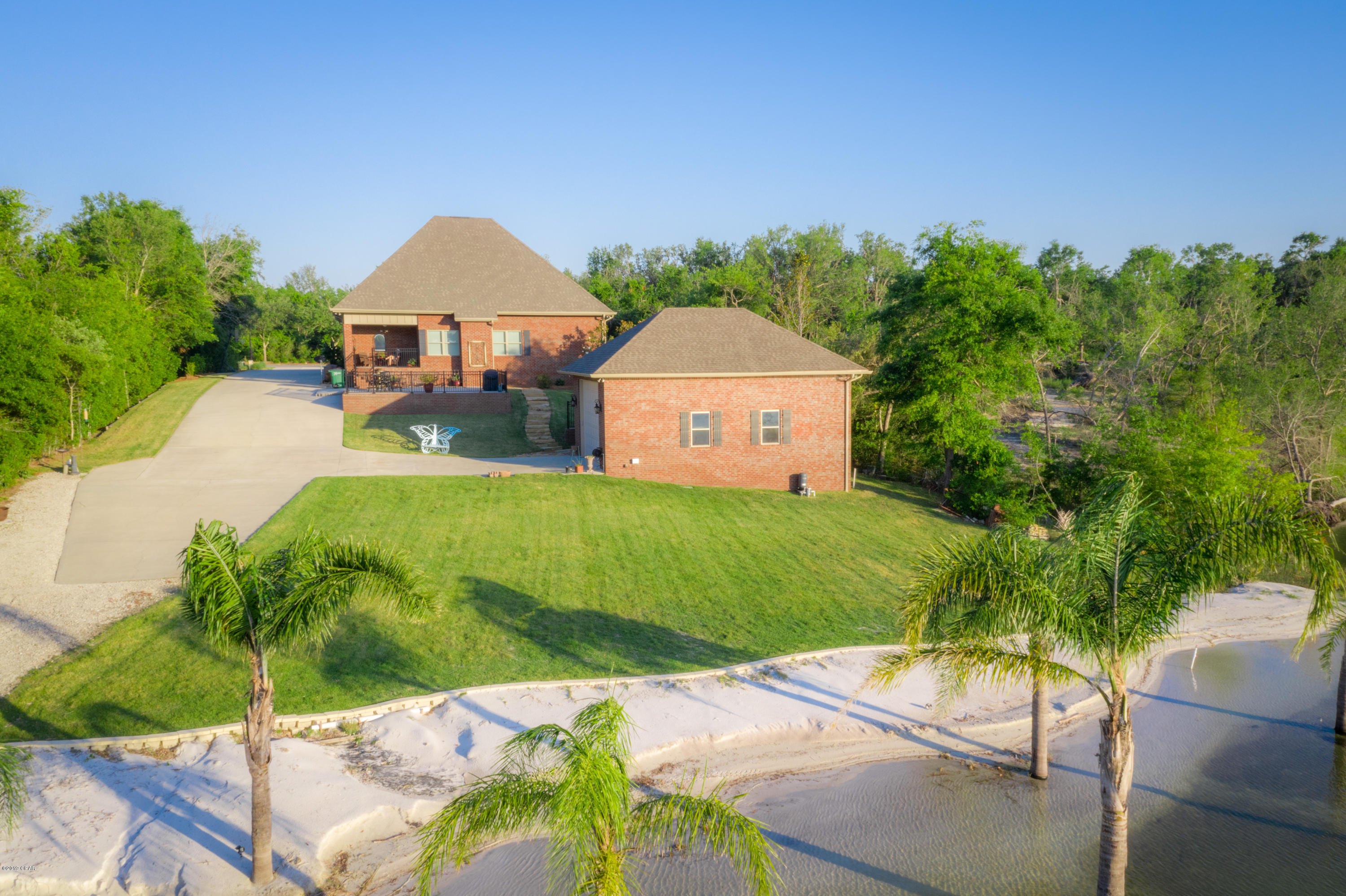 Lake Merial - Residential