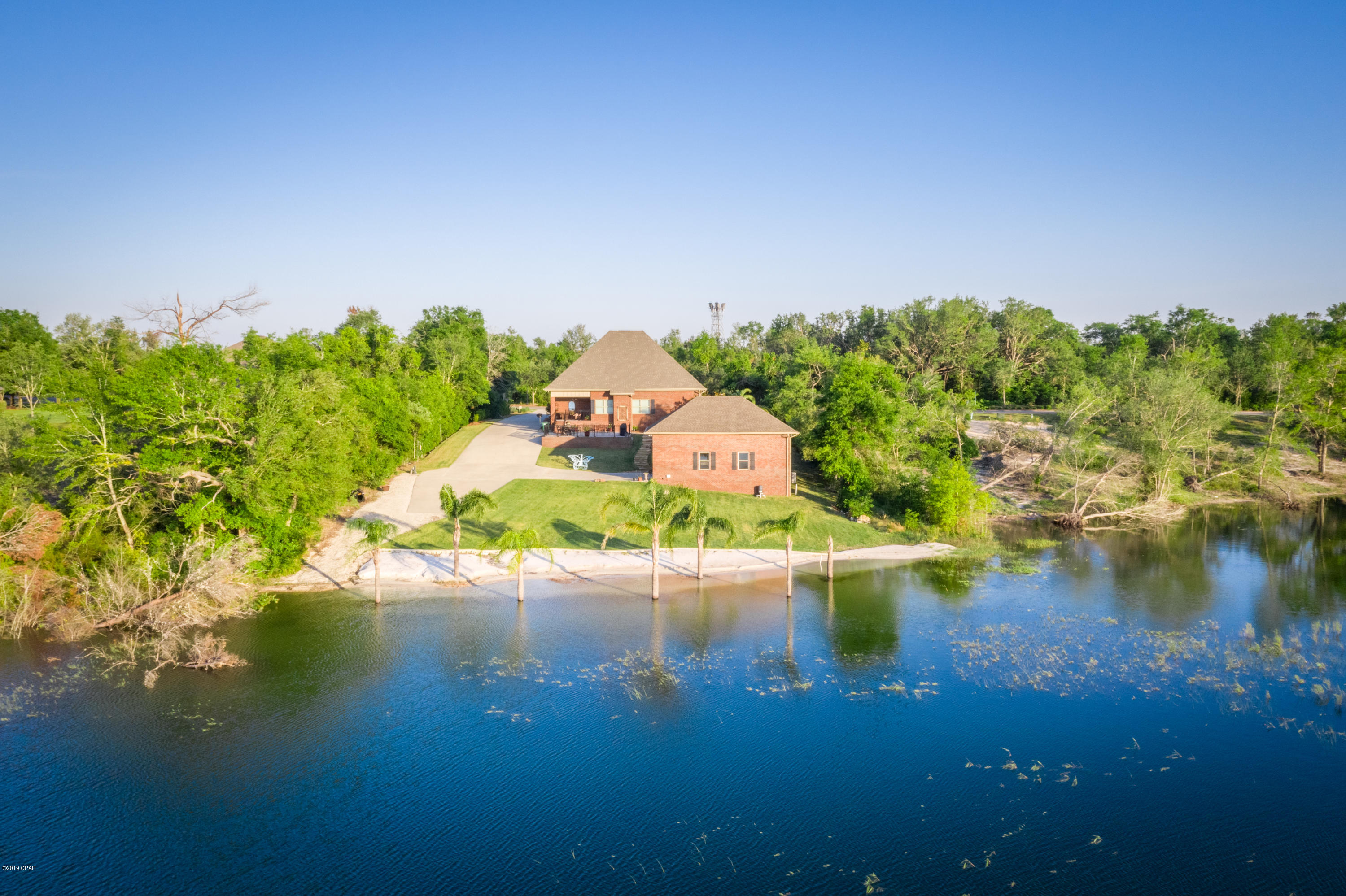 Lake Merial - Residential