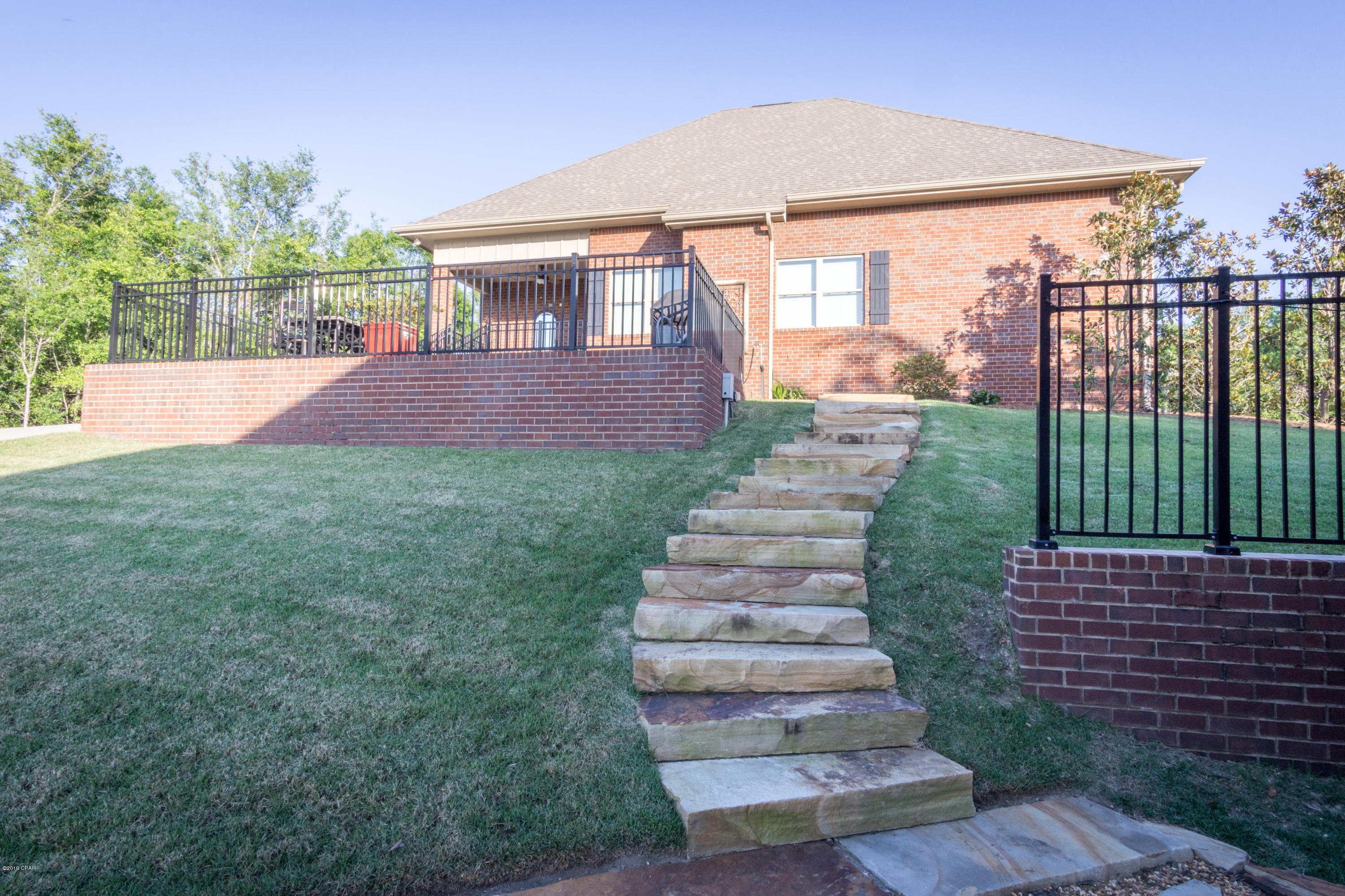 Lake Merial - Residential