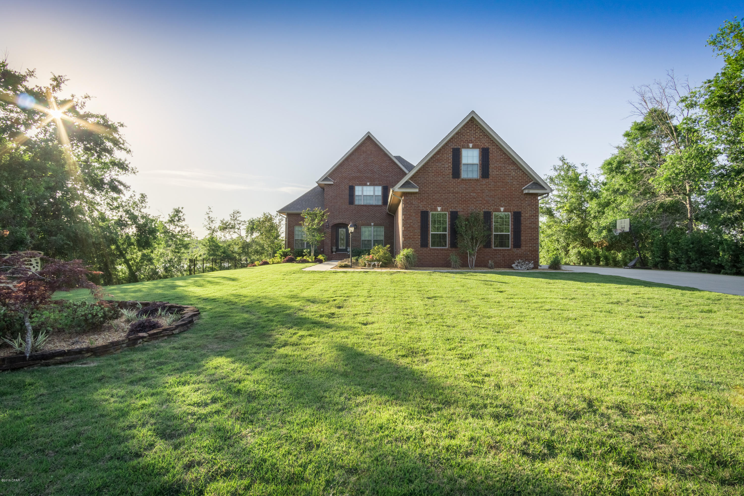 Lake Merial - Residential