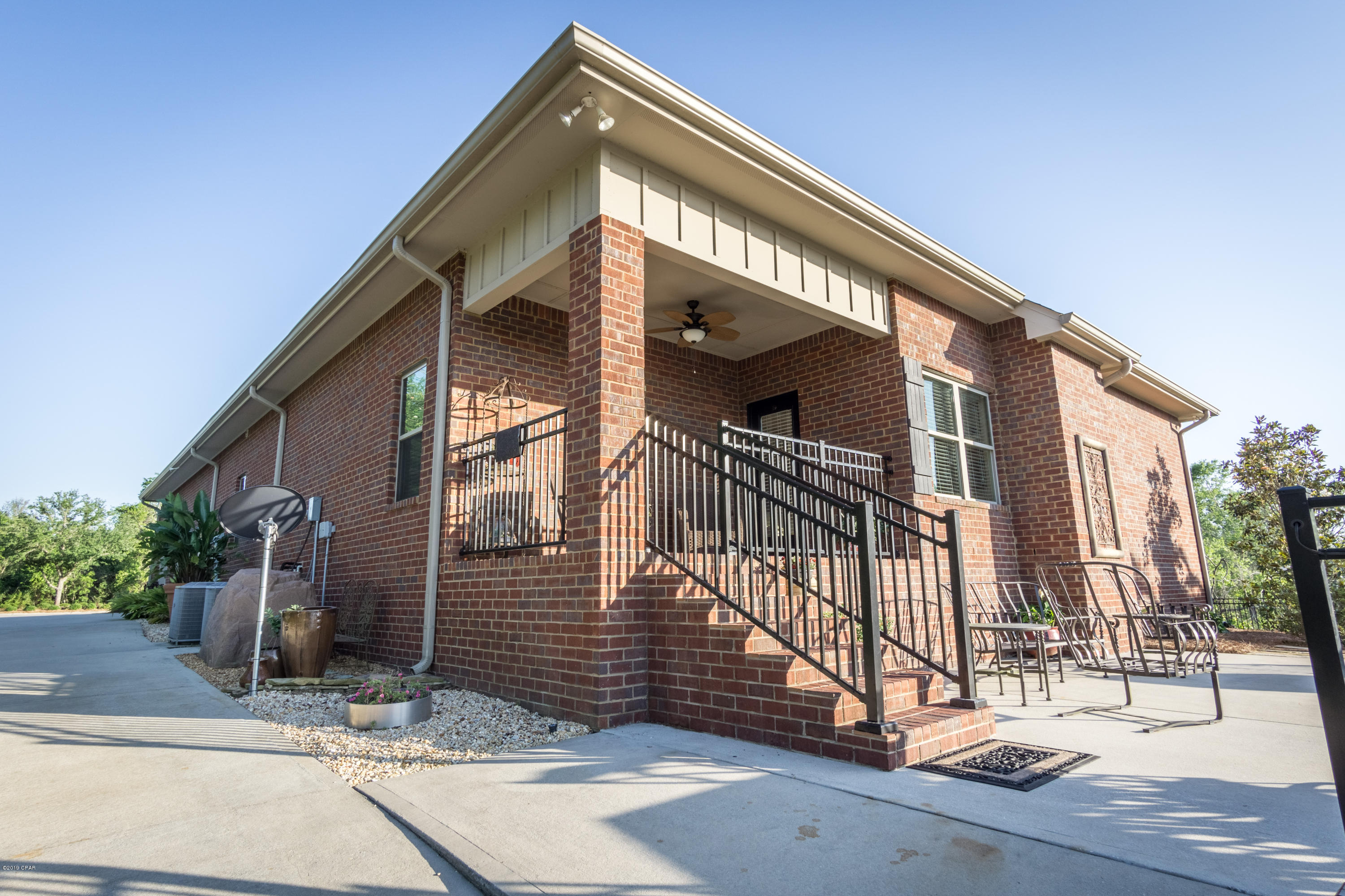 Lake Merial - Residential