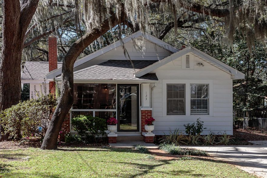 BEAUTIFUL COVE COTTAGE NESTLED AMONG MATURE OAK TREES AND JUST A FEW BLOCKS FROM THE ST. ANDREWS BAY YACHT CLUB! INTERIOR FEATURES INCLUDE NEWLY COATED HARDWOOD FLOORS, OPEN LIVING/DINING ROOMS WITH NEW LIGHT FIXTURES,LARGE KITCHEN WITH PLENTY OF CABINET SPACE, LOTS OF WINDOWS ALLOWING FOR AN ABUNDANCE OF NATURAL LIGHT THROUGHOUT,  NEWLY ENCLOSED LAUNDRY AREA PROVIDES PLENTY OF ROOM FOR STORAGE, MUDROOM AND LAUNDRY.  THE INTERIOR OF THE HOUSE HAS  RECENTLY BEEN PAINTED AND IS READY FOR YOU TO MOVE RIGHT IN.  EXTERIOR FEATURES INCLUDE 1.5 YEAR OLD ROOF, NEW PAINT ON SIDING OF MAIN HOUSE, NEW SIDING ON ENCLOSED MUD ROOM, REAR ALLEY ACCESS, LARGE WORKSHOP WITH POWER(NEWLY PAINTED) ENCLOSED FRONT POCH WITH OVERSIZED WINDOWS, MATURE LANDSCAPING AND MUCH MORE! CALL TODAY FOR YOUR OWN PRIVATE SHOWING APPT. THIS HOUSE WON'T LAST LONG.