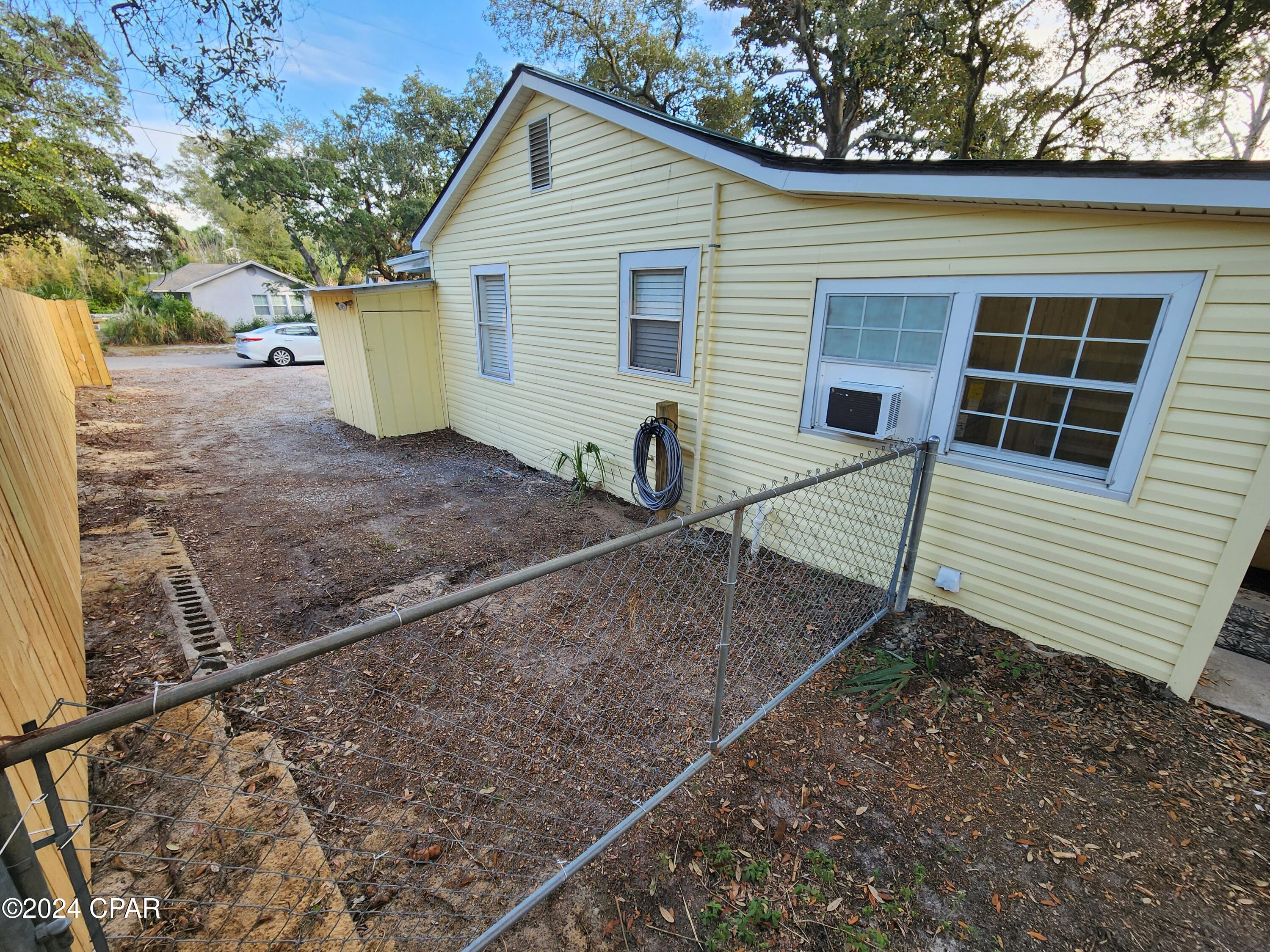 [No Recorded Subdiv] - Residential Lease