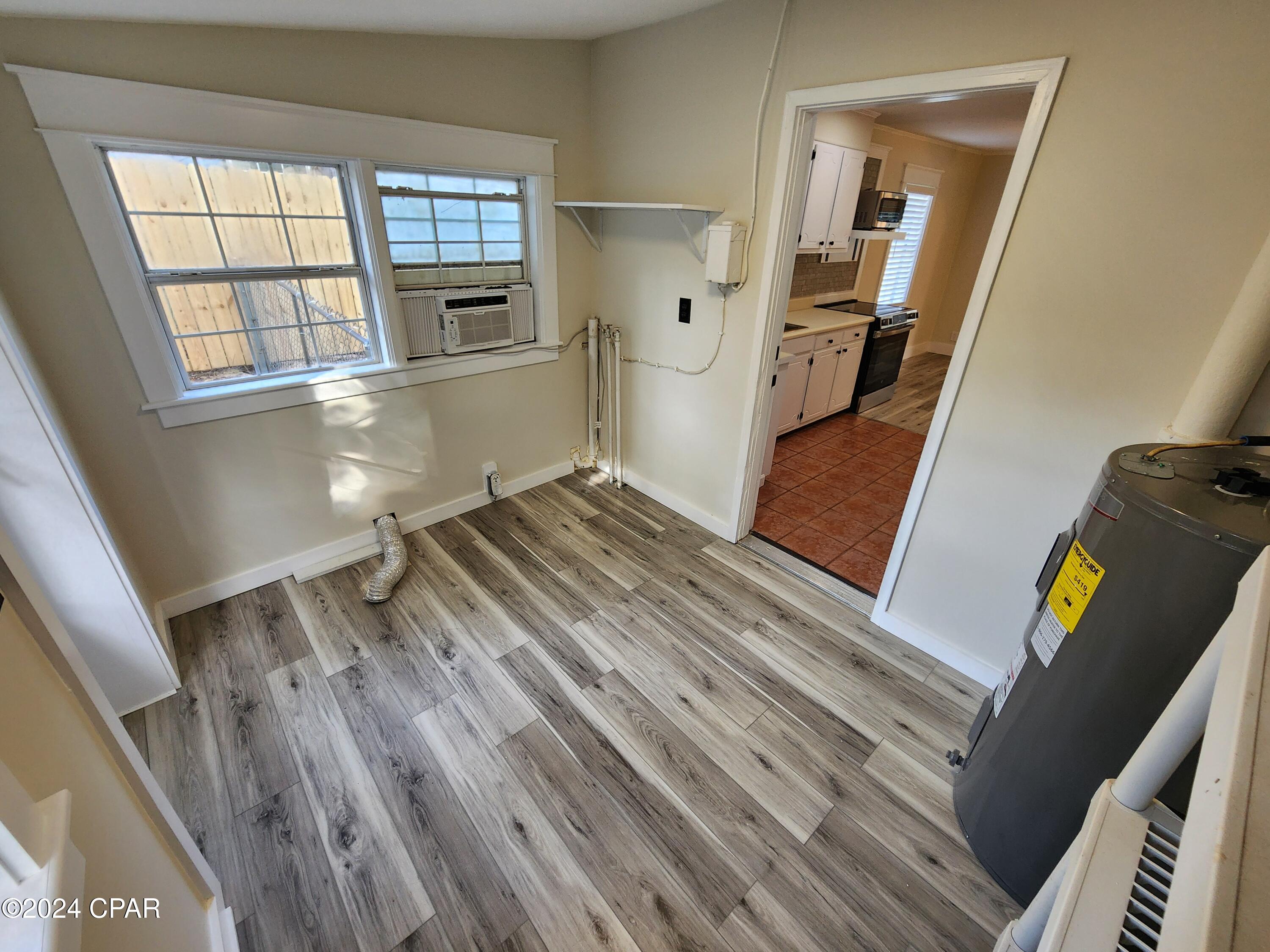 [No Recorded Subdiv] - Residential Lease