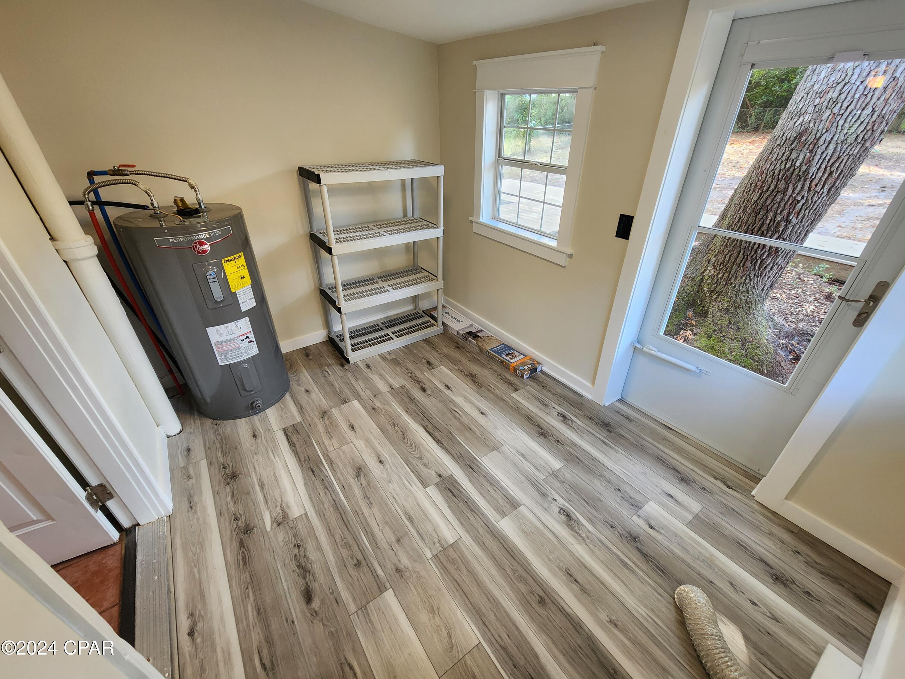 [No Recorded Subdiv] - Residential Lease