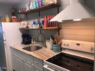 Lullwater Beach - Residential