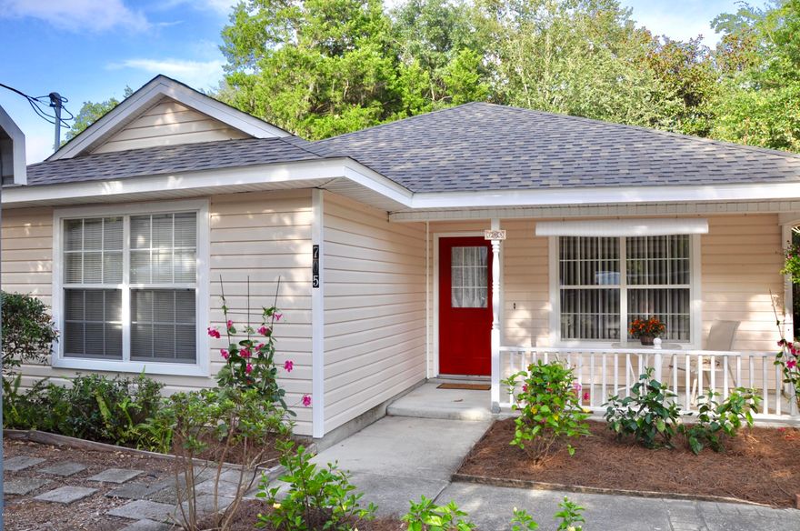 GREAT LOCATION IN THE HEART OF LYNN HAVEN!  3BR/2BA, MOVE-IN READY!  ONE OWNER HOME HAS BEEN METICULOUSLY MAINTAINED, UNDER A TRANSFERABLE TERMITE BOND AND HAS A BRAND NEW ROOF - JUST INSTALLED BY SITTE ROOFING. WALKING DISTANCE TO LYNN HAVEN CITY HALL, LIBRARY, FARMER'S MARKET, SUMMER CONCERT SERIES AT SHEFFIELD PARK - EVEN GROCERY SHOPPING!  HALF MILE WALK TO LESLIE PORTER WAYSIDE PARK AT THE FOOT OF THE BAILEY BRIDGE WITH SALTWATER SANDY BEACH, LIGHTED FISHING / WALKING BRIDGE (1/2 MILE EACH WAY), PLAYGROUND AND 4 BOAT RAMPS.  EXCELLENT QUALITY OF LIFE IN LYNN HAVEN, FLORIDA!  PLEASE SCHEDULE A VISIT TODAY TO SEE IF THIS IS THE HOME FOR YOU!  All sizes, dimensions and measurements approximate and should be verified by buyer if important.  Listing agent is related to the Seller.