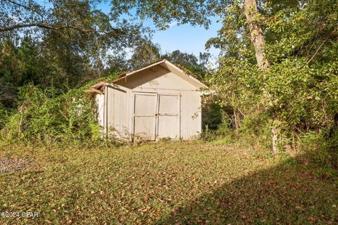 A home in Graceville