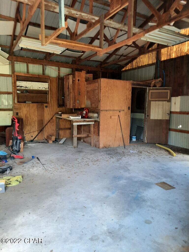 Caravana Manor 1st - Land