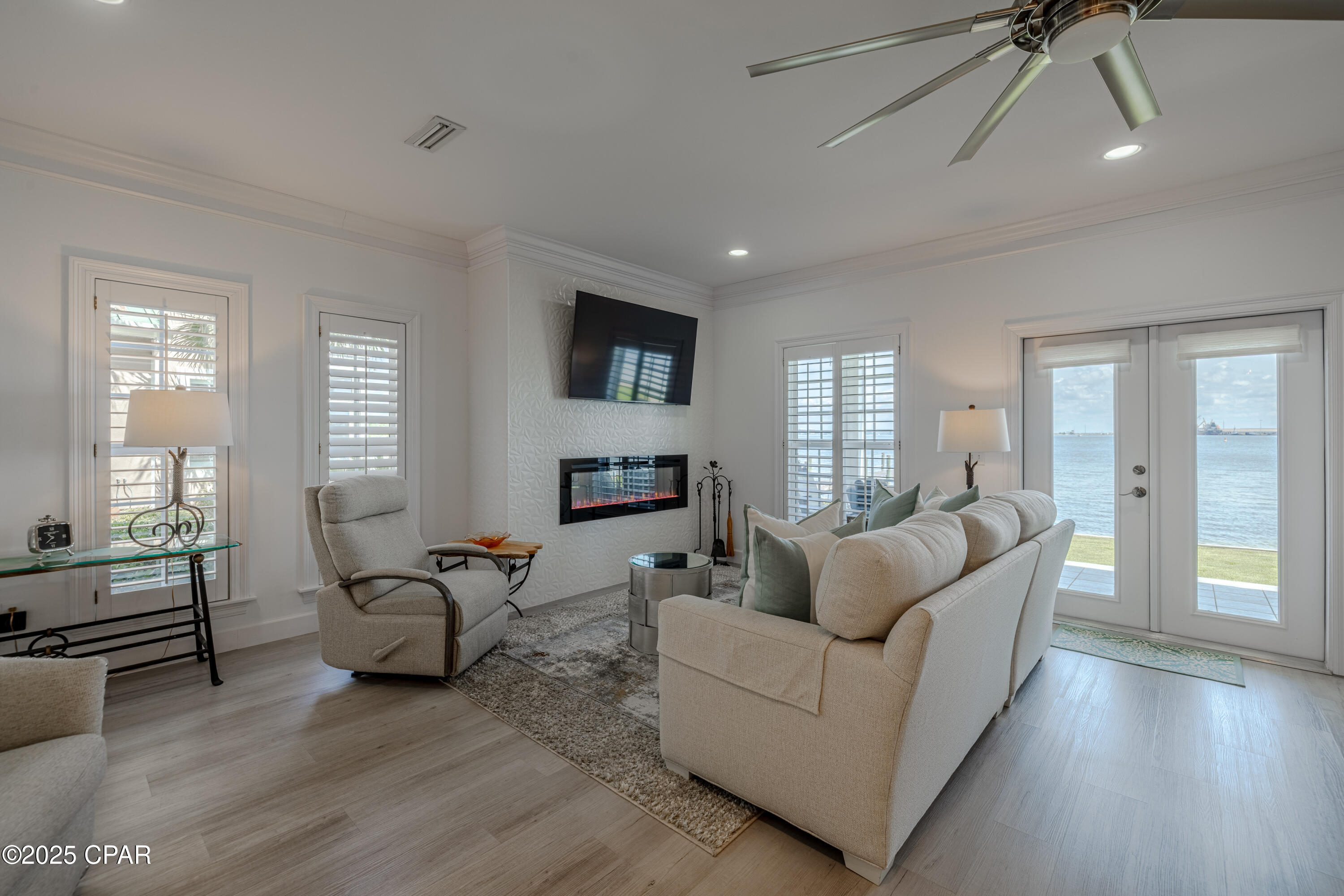 Pelican Bay - Residential