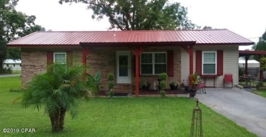 CURRENTLY UNDER CONTRACT, SELLER ACCEPTING BACKUP OFFERS!!! MOVE IN READY & SUPER CUTE!!! Don't blink or this one will be gone. Home has been completely renovated and is on a beautifully landscaped corner lot.  It features a brand new metal roof, vinyl siding,  plantation blinds, solid wood kitchen cabinets, tile counter-tops, stainless steel appliances, modern bathroom fixtures, addition of both a front and side porch which offer the perfect setting to wind down after a long day.  Schedule your showing with your favorite Realtor today!