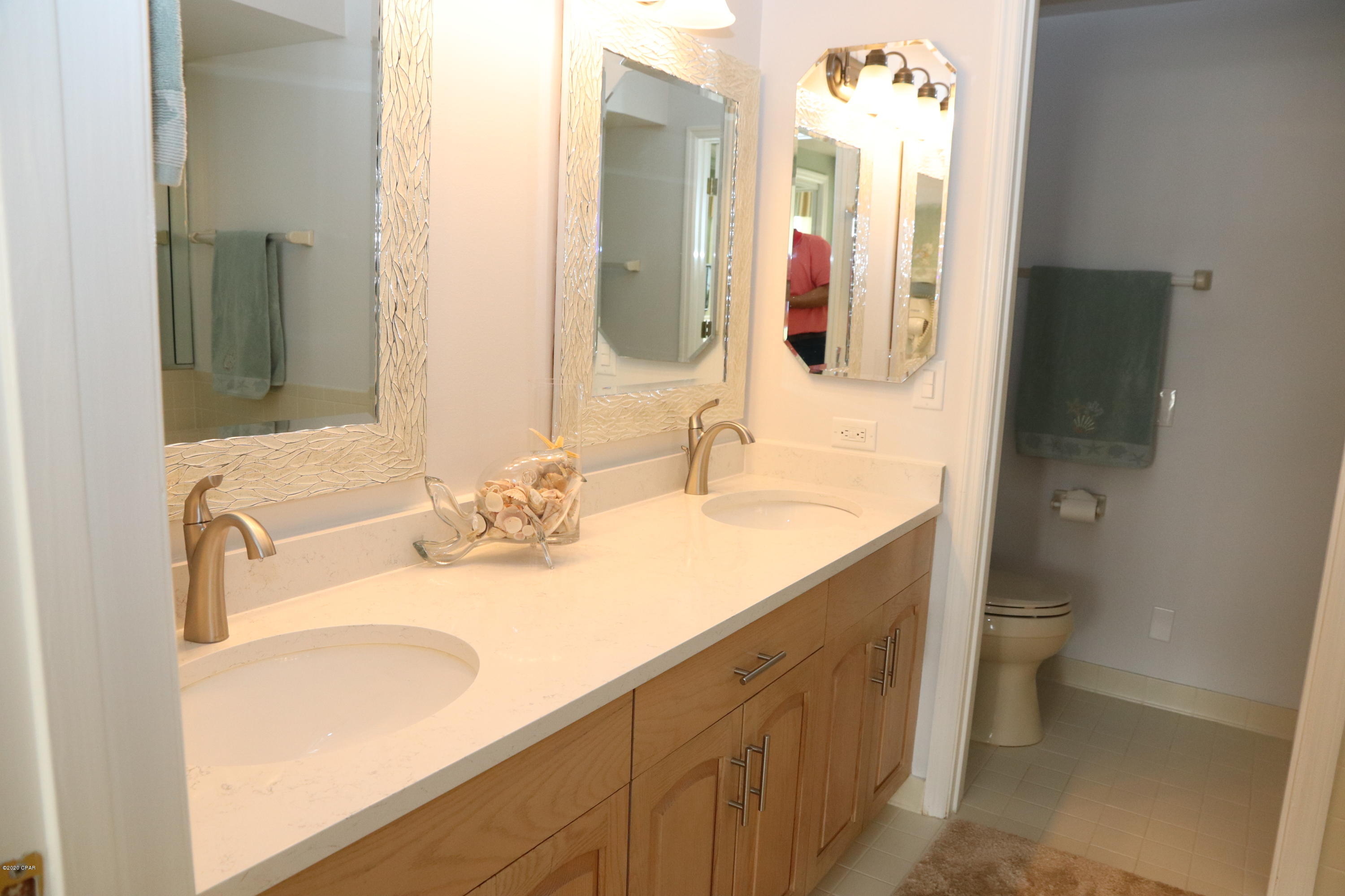 Summerwinds Condo - Residential