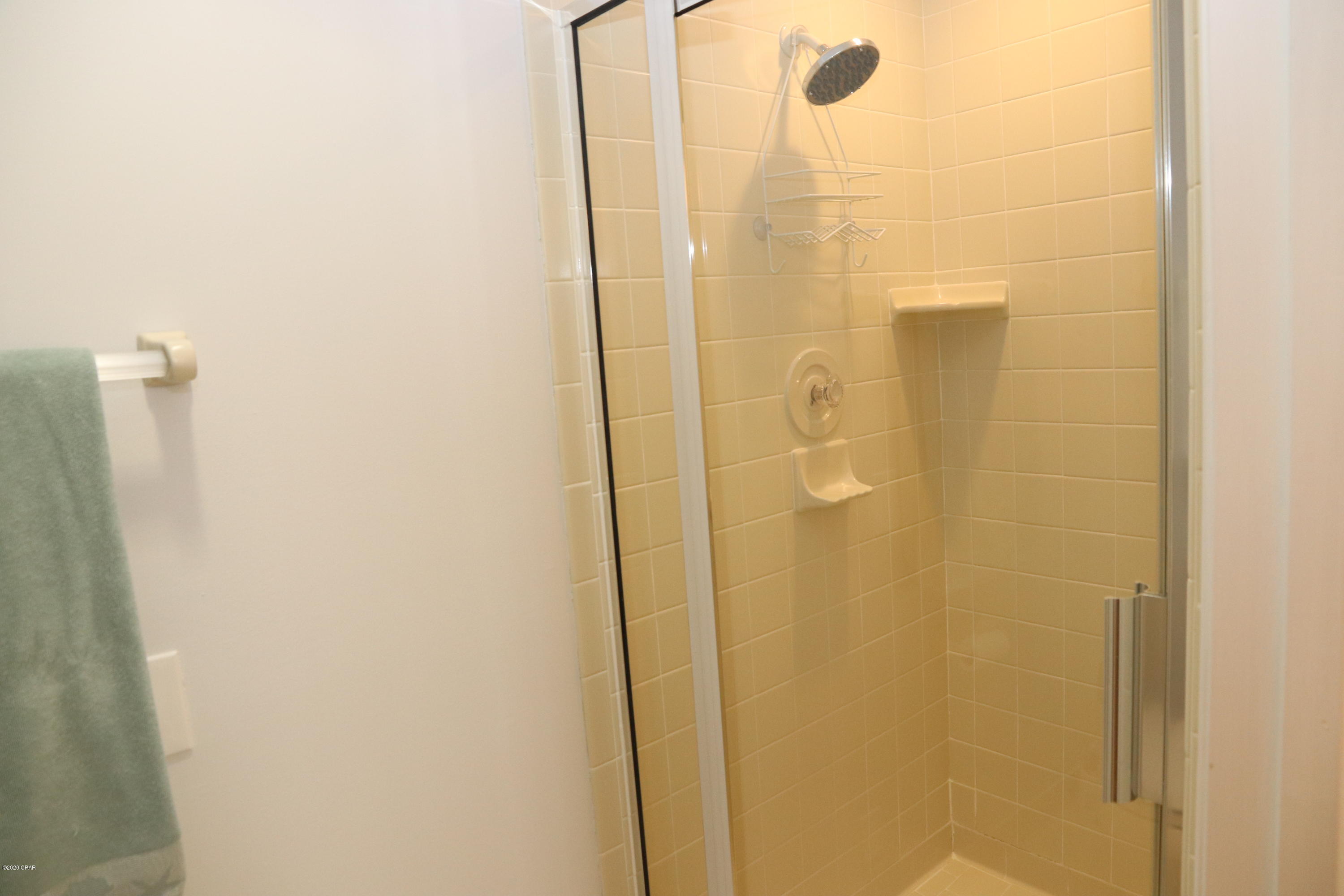 Summerwinds Condo - Residential