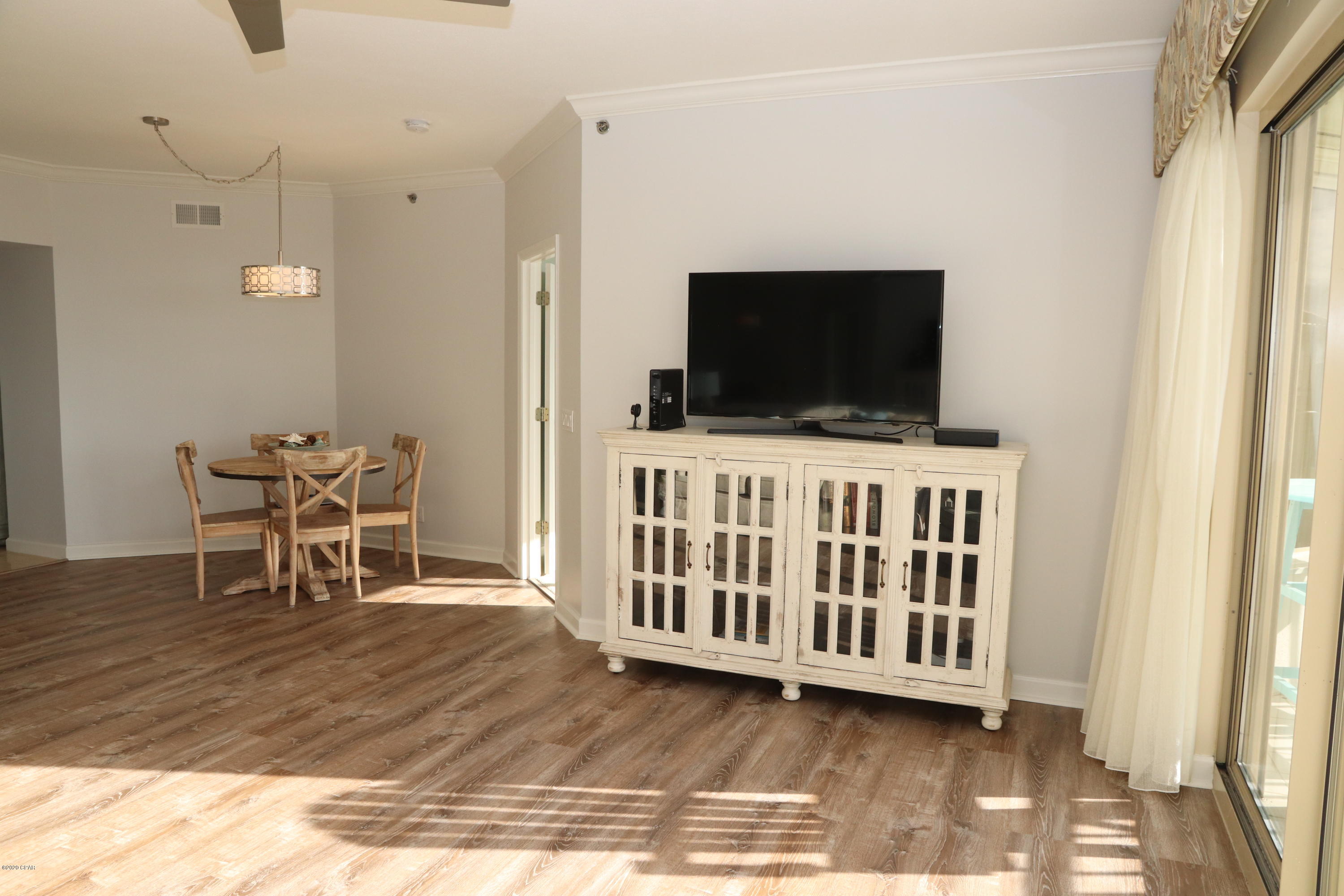 Summerwinds Condo - Residential