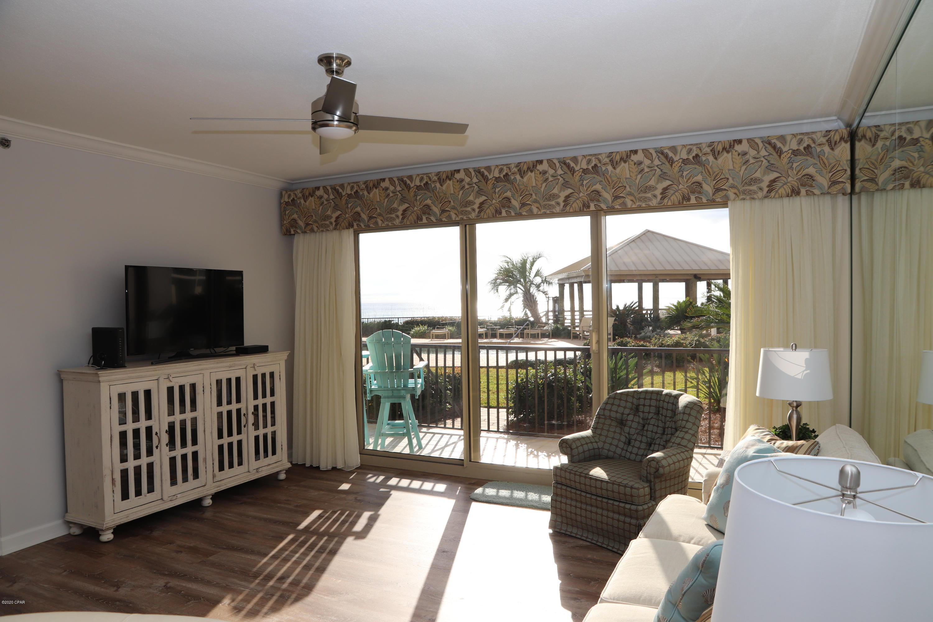 Summerwinds Condo - Residential
