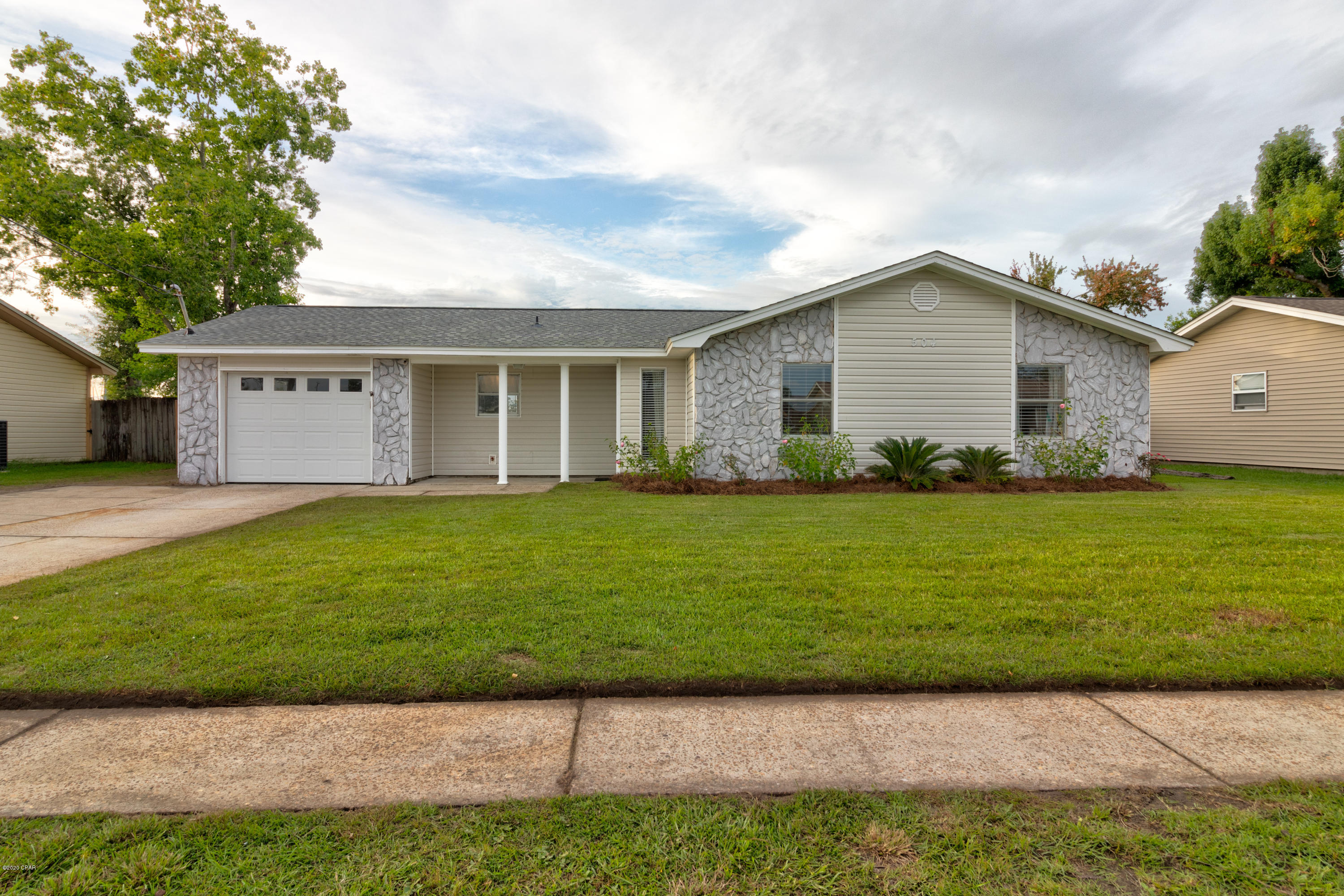 Pine Forest Est Ph 2 - Residential