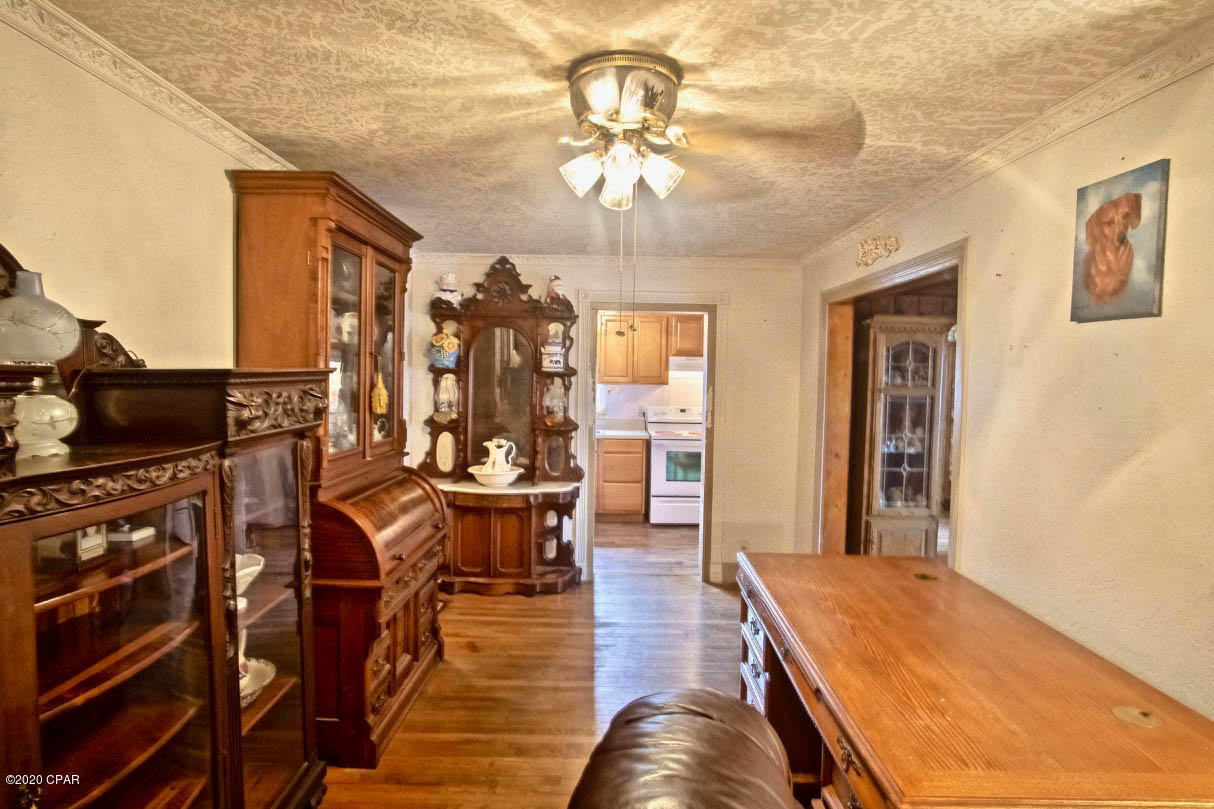 [No Recorded Subdiv] - Residential