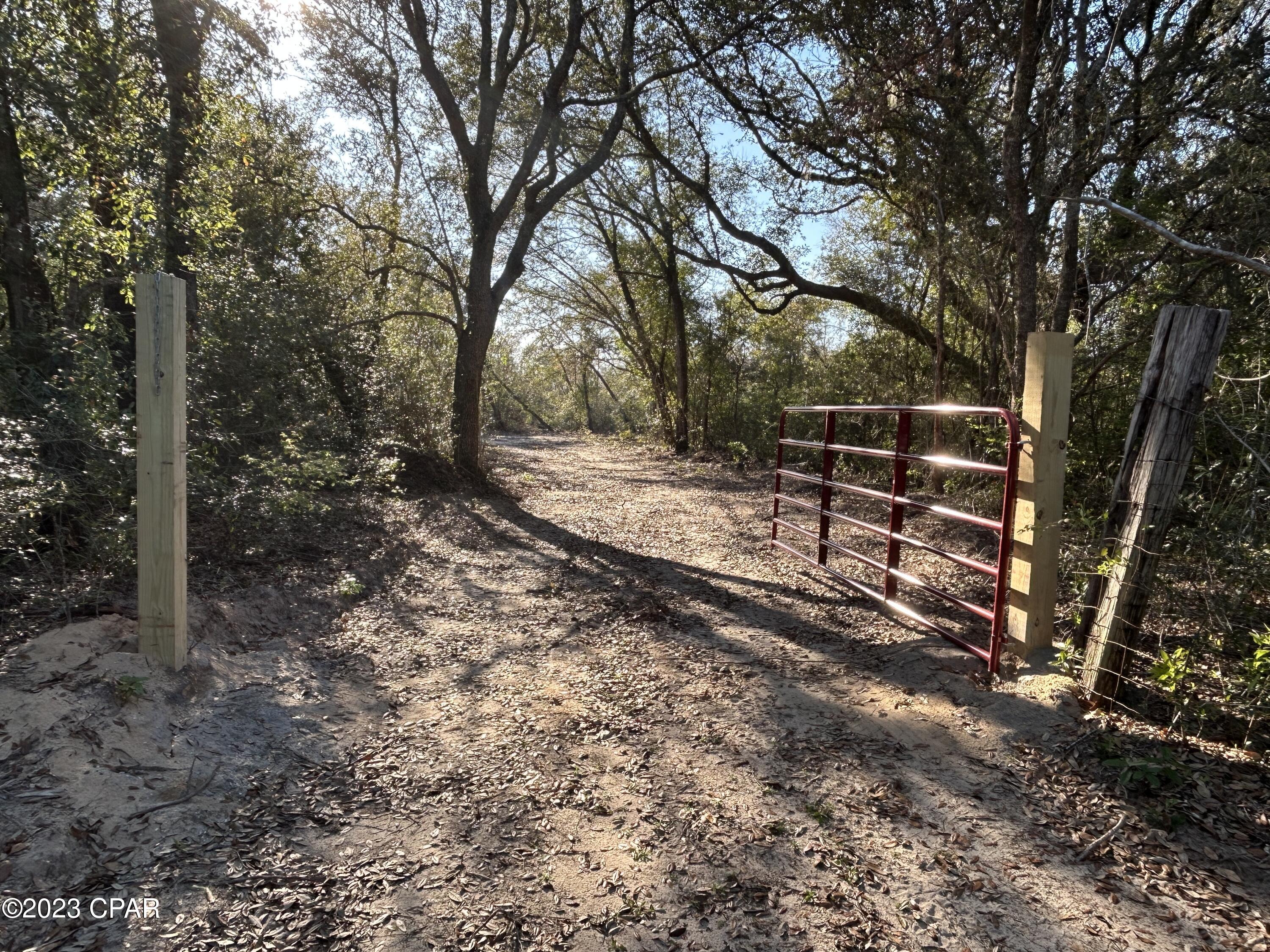 [No Recorded Subdiv] - Land