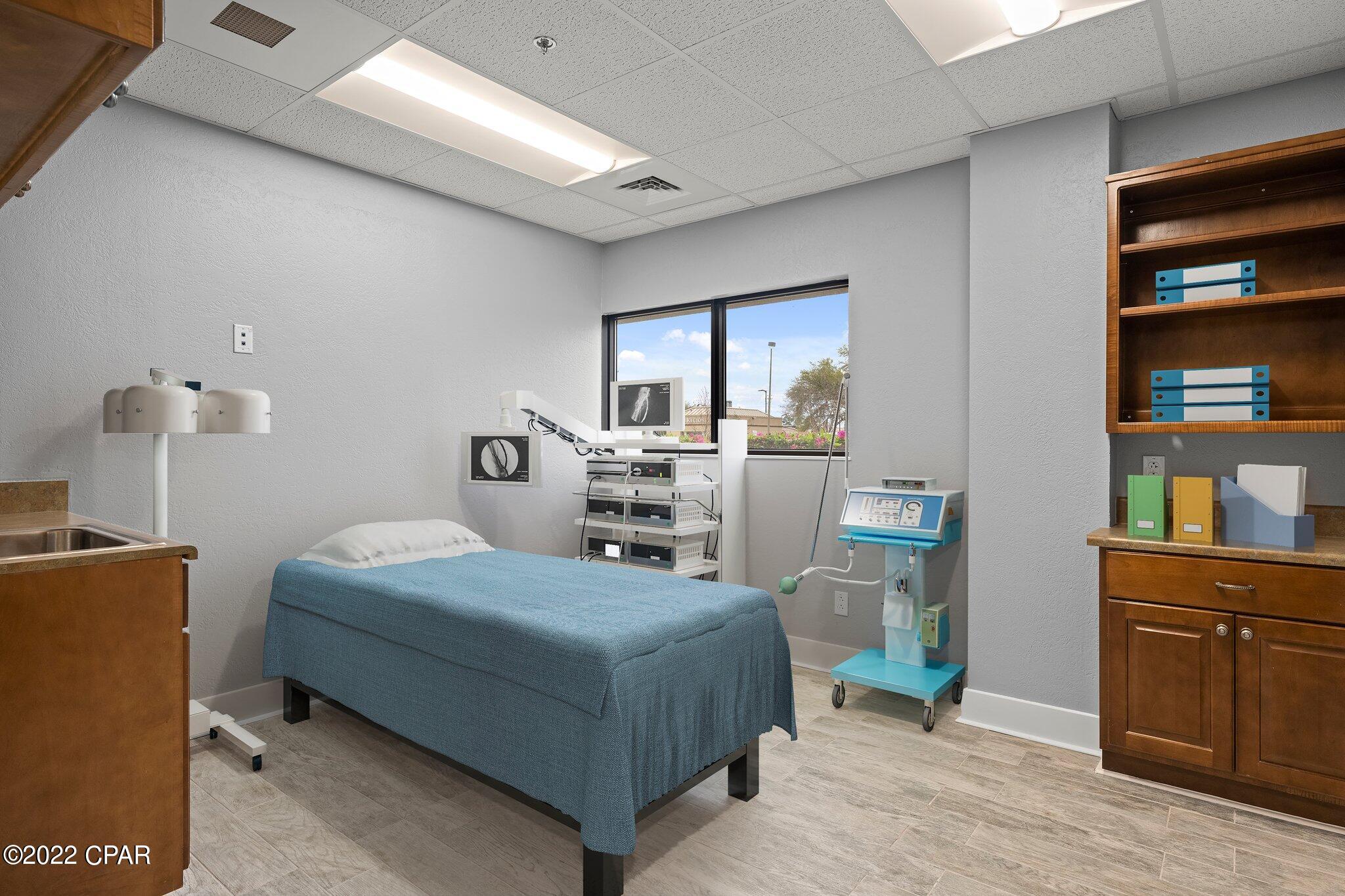 Gulf Coast Medical Plaza - Commercial Sale