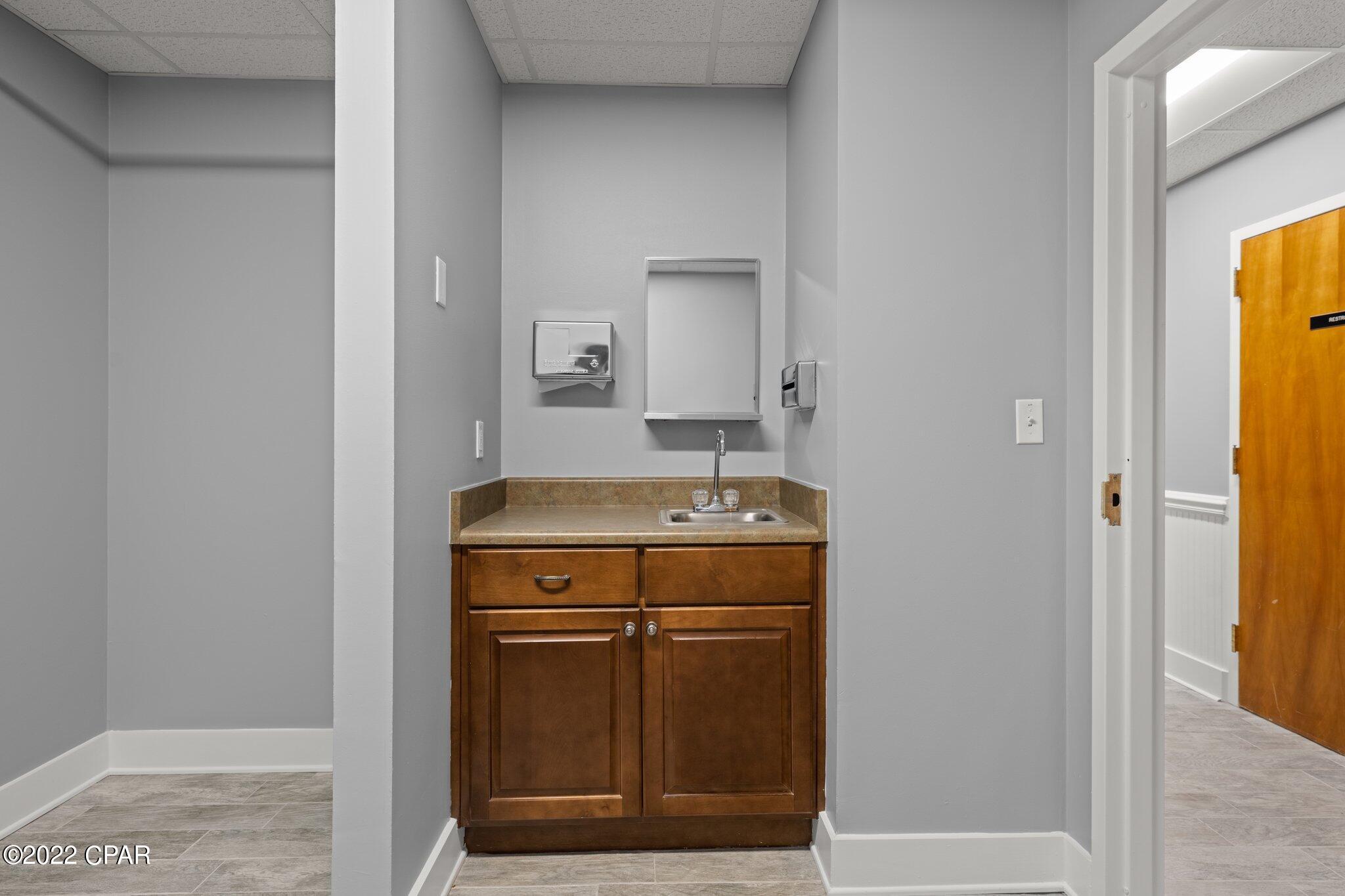 Gulf Coast Medical Plaza - Commercial Sale