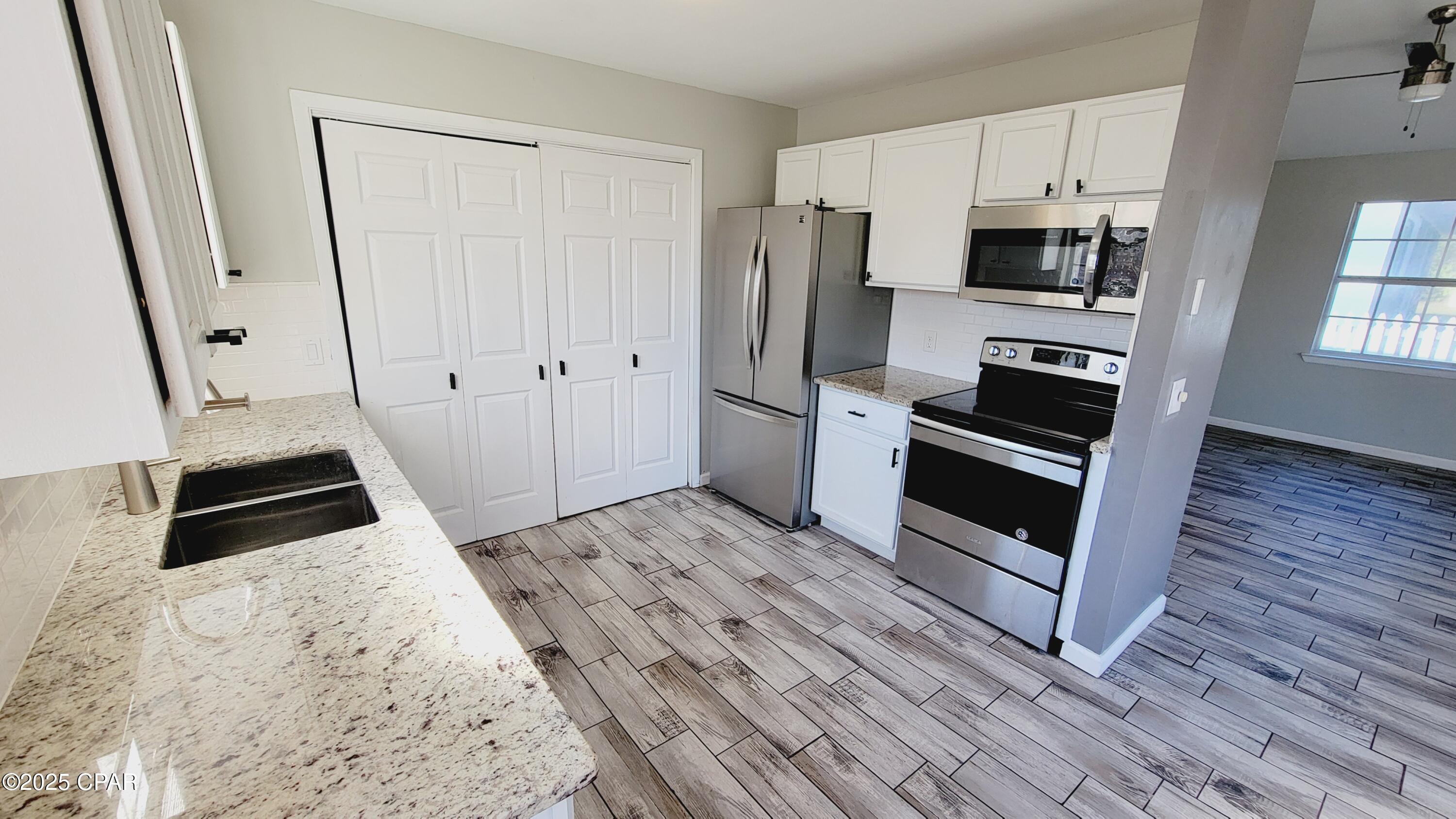 [No Recorded Subdiv] - Residential Lease