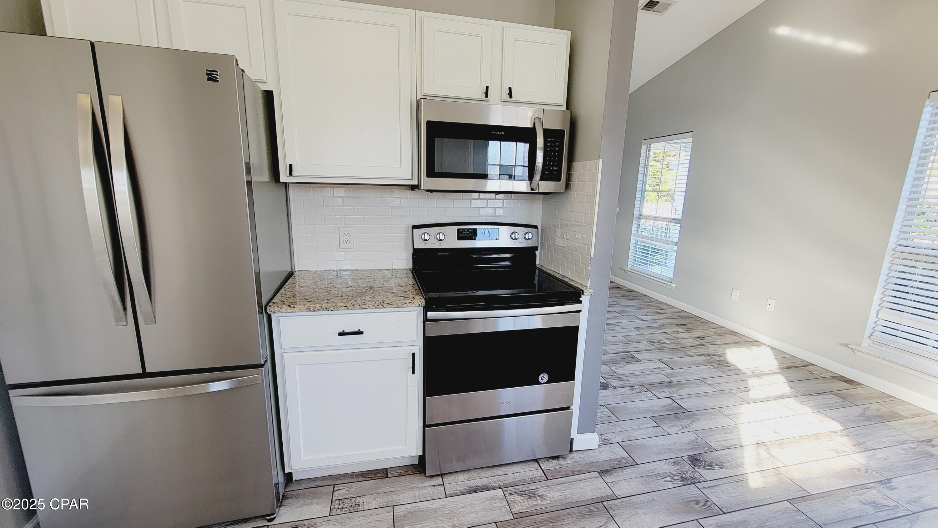 [No Recorded Subdiv] - Residential Lease