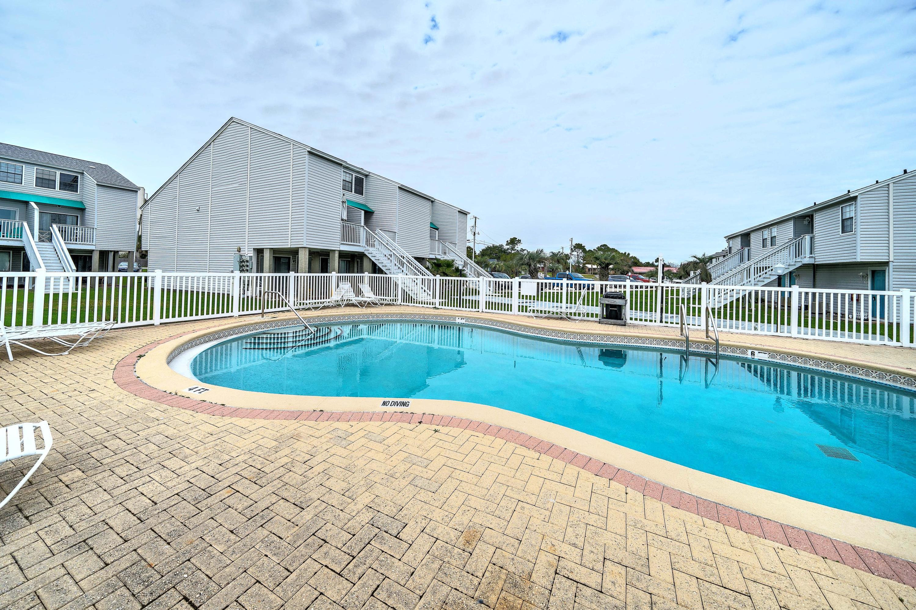 Lullwater Beach - Residential