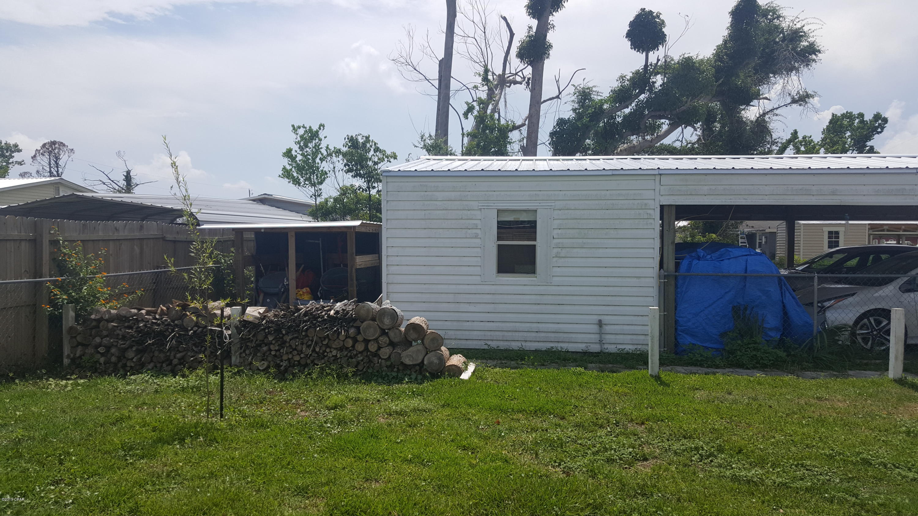 Davis Replat Of Lillian Carlisle - Residential