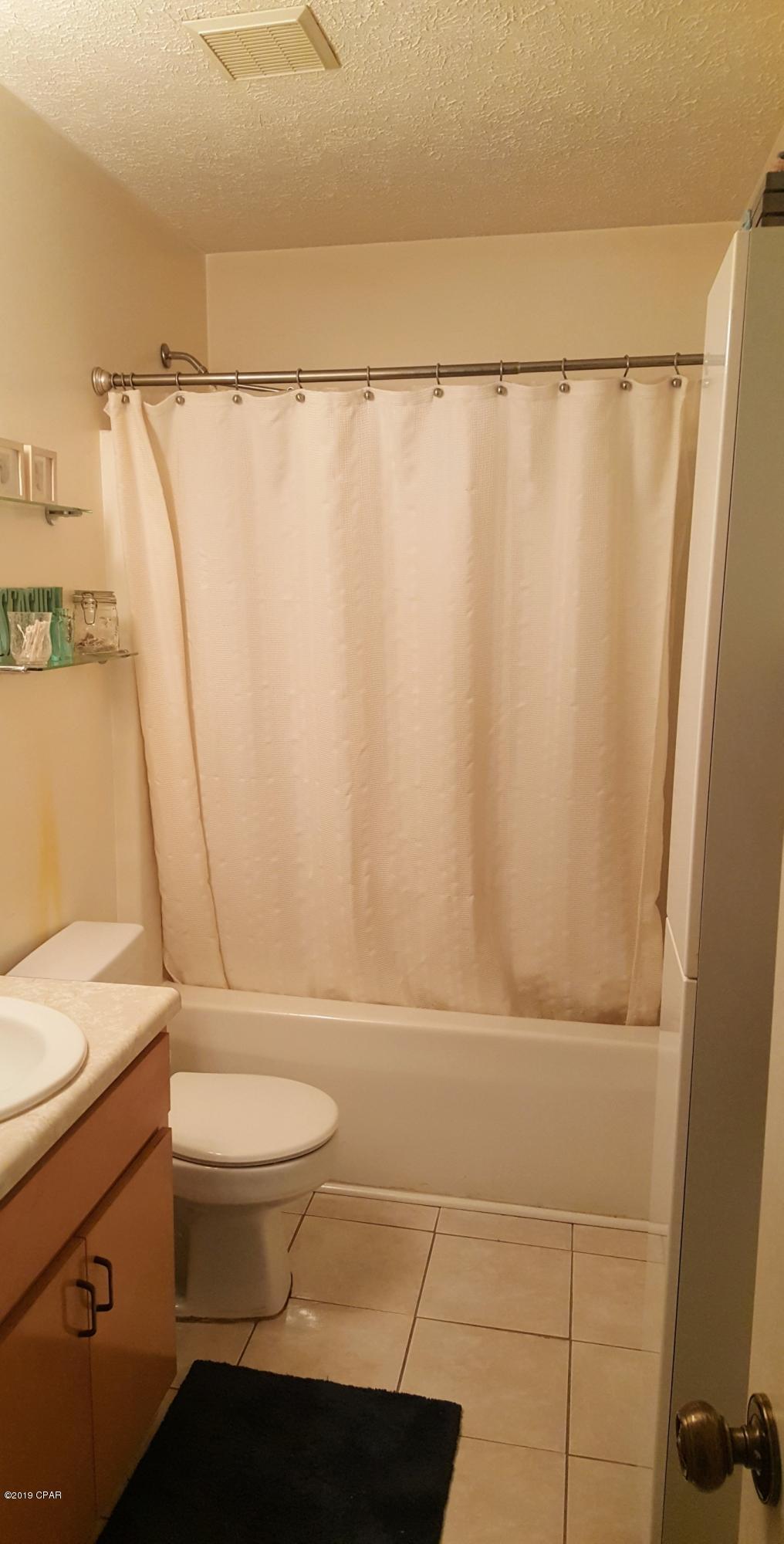 Davis Replat Of Lillian Carlisle - Residential