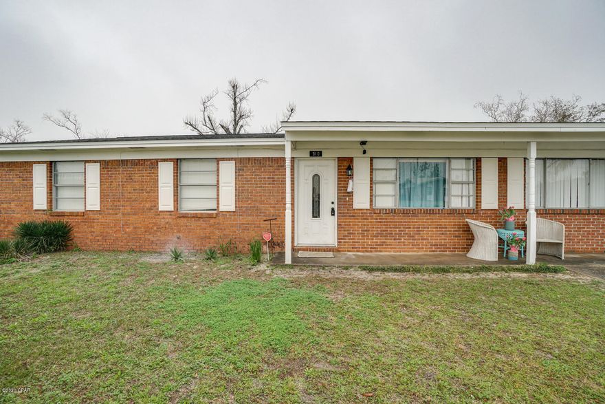 PRICED TO SELL! Come see this 4 bedroom 2 bath home completely updated. Repairs still in progress should be complete in 2-3 weeks. New Roof, new siding, new paint throughout, new vinyl plank flooring, New A/C. Ceramic tile in kitchen dining area, living room and hallway. The spacious yard will include new chain link fence around property. Back porch cover has been painted and posts replaced. Kitchen counters are quartz, new mircowave with white appliances.

Come check out this property!