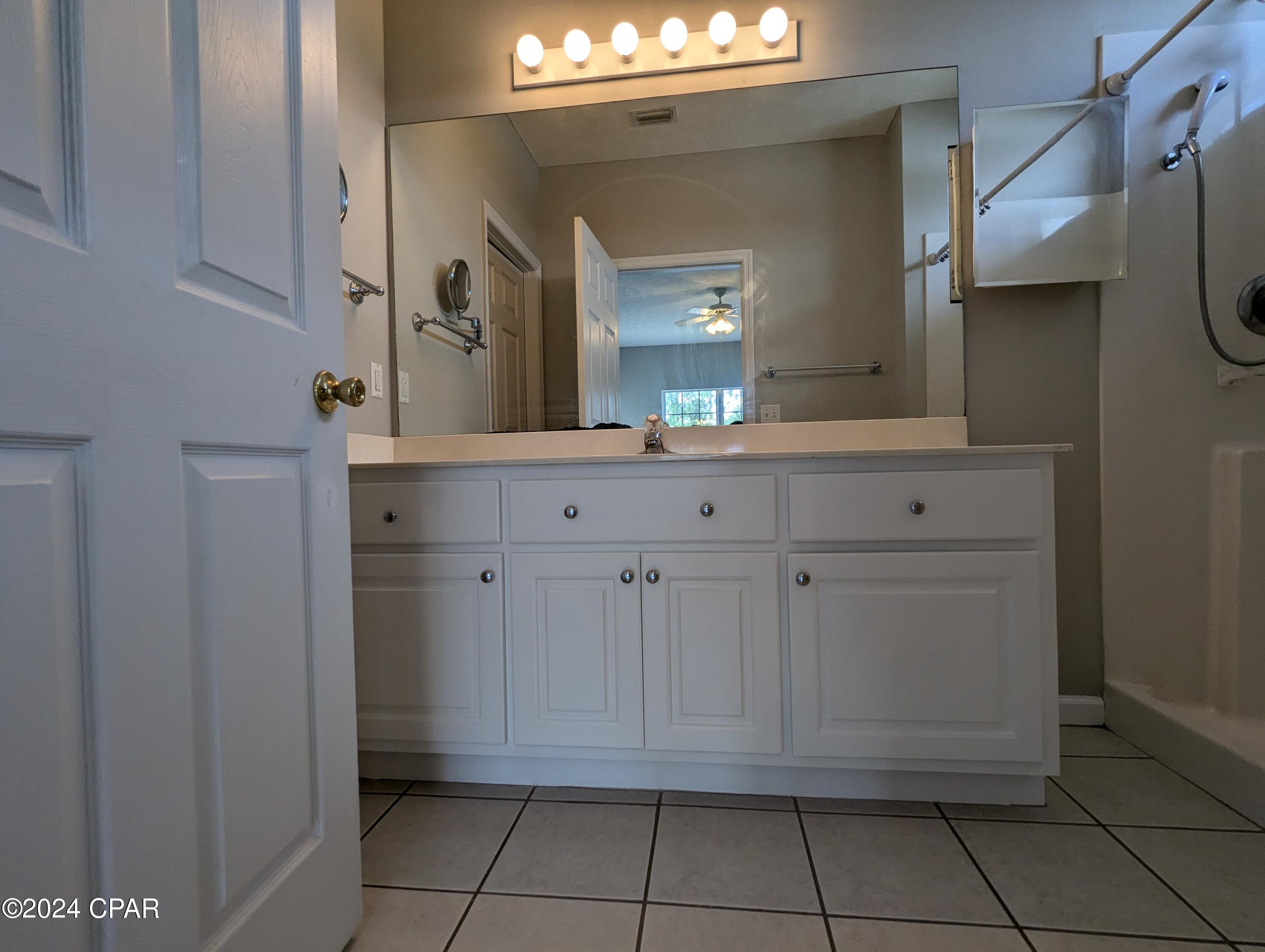 Harbour Towne - Residential Lease