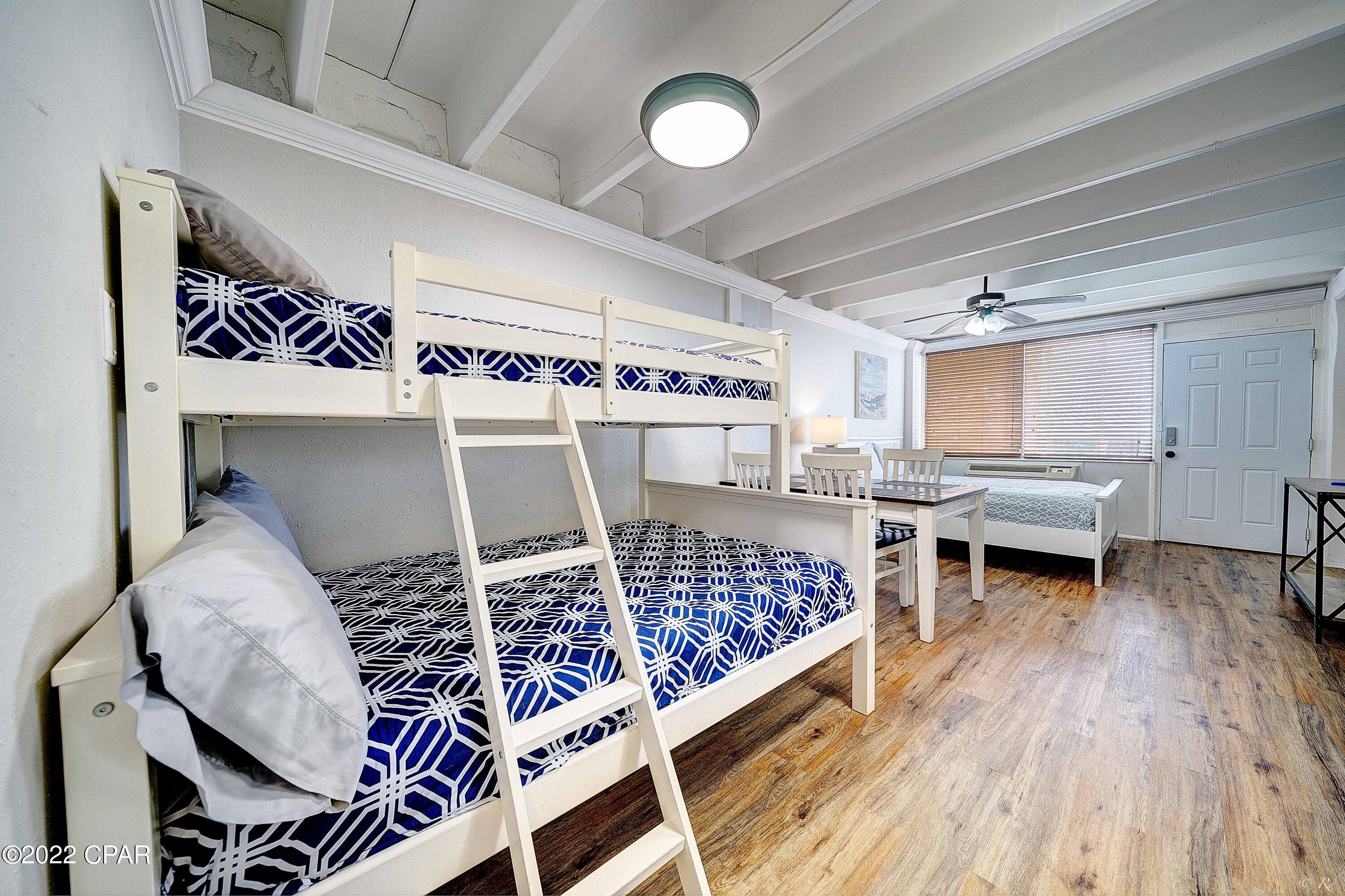 Fontainebleau Terrace - Residential