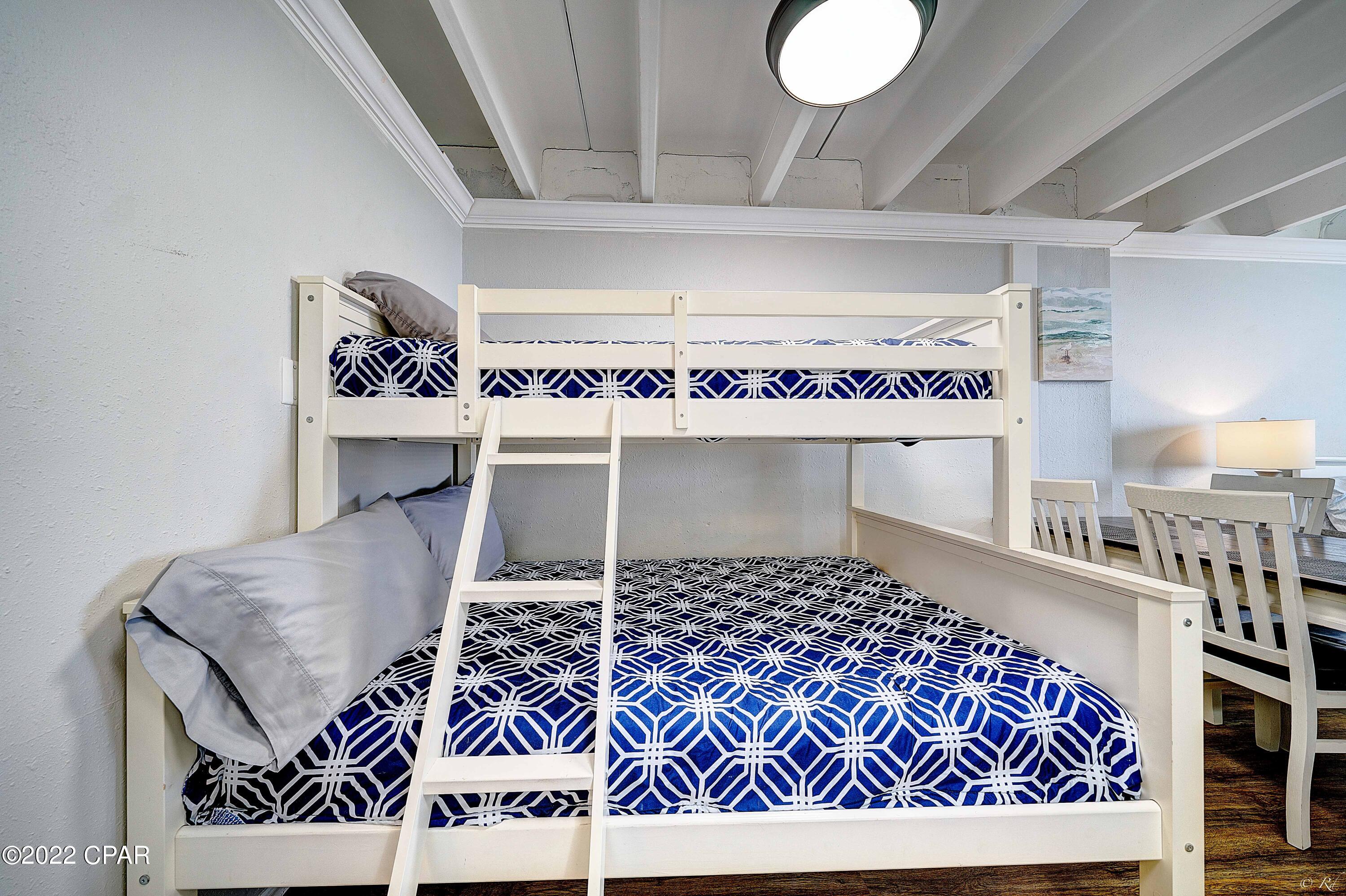 Fontainebleau Terrace - Residential