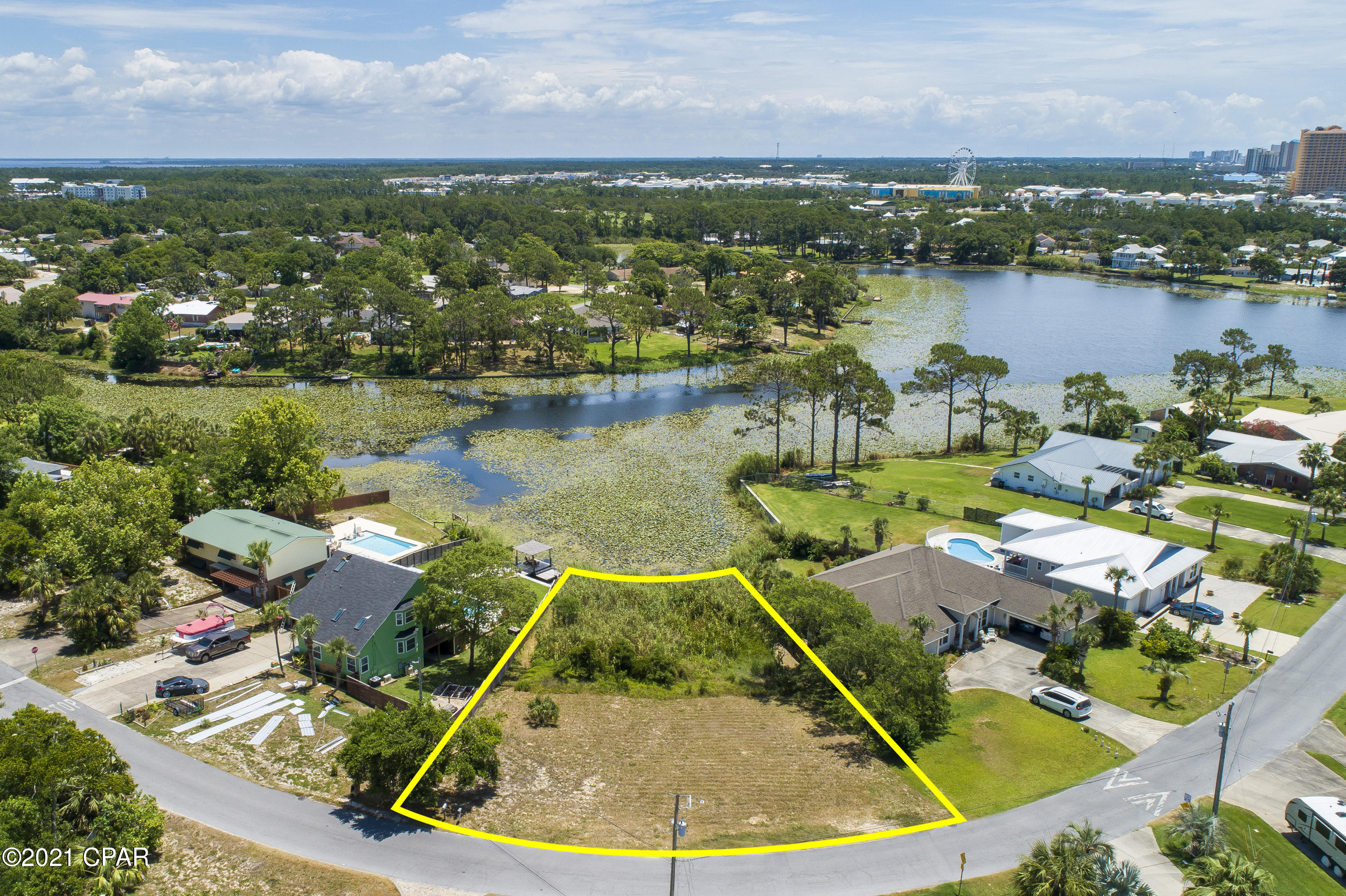 El Centro Beach - Land