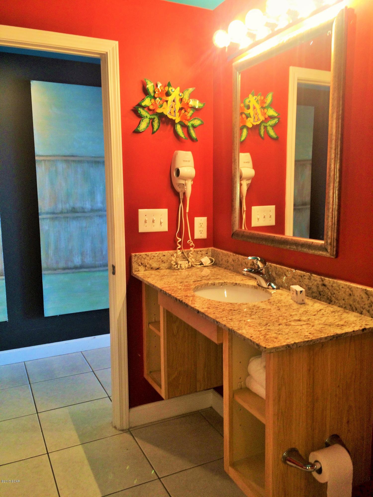 Splash Condo - Residential