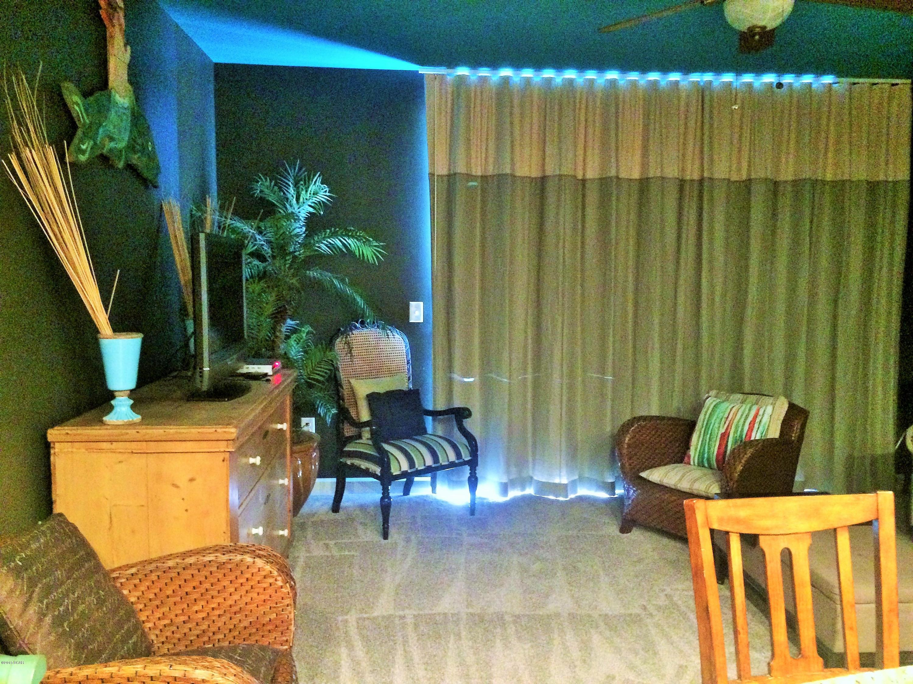 Splash Condo - Residential