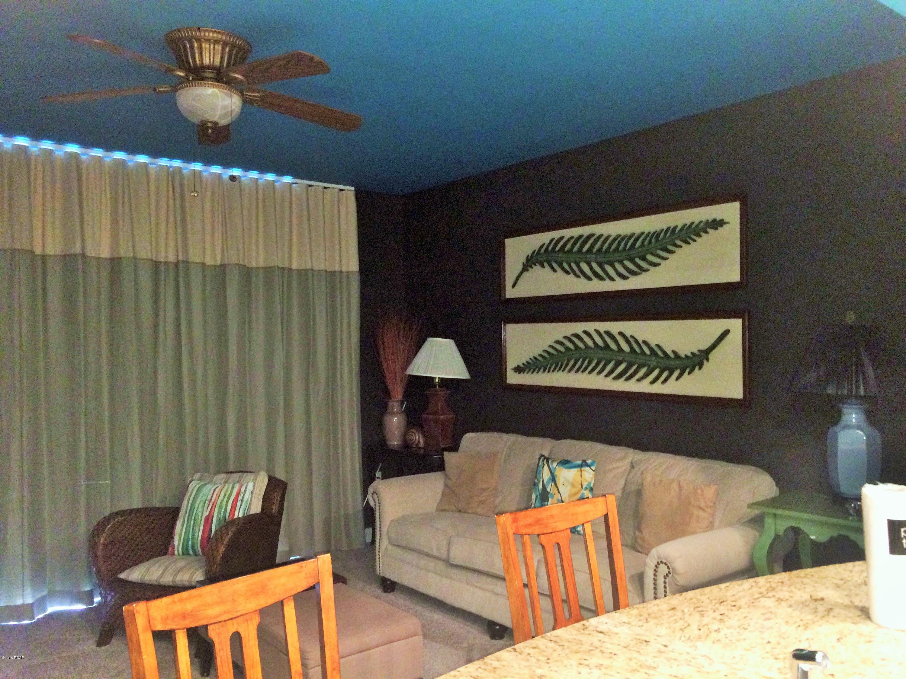 Splash Condo - Residential