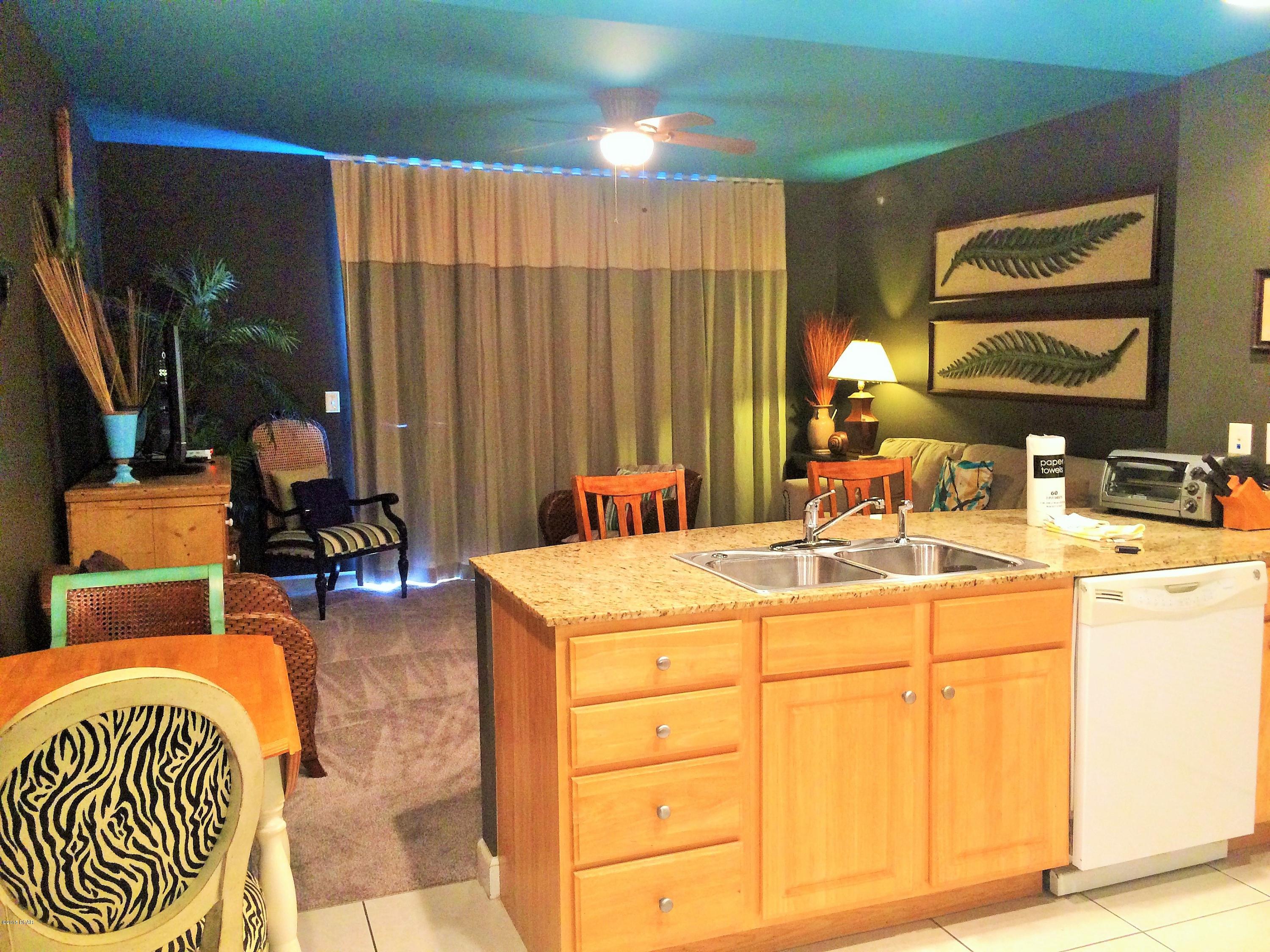 Splash Condo - Residential