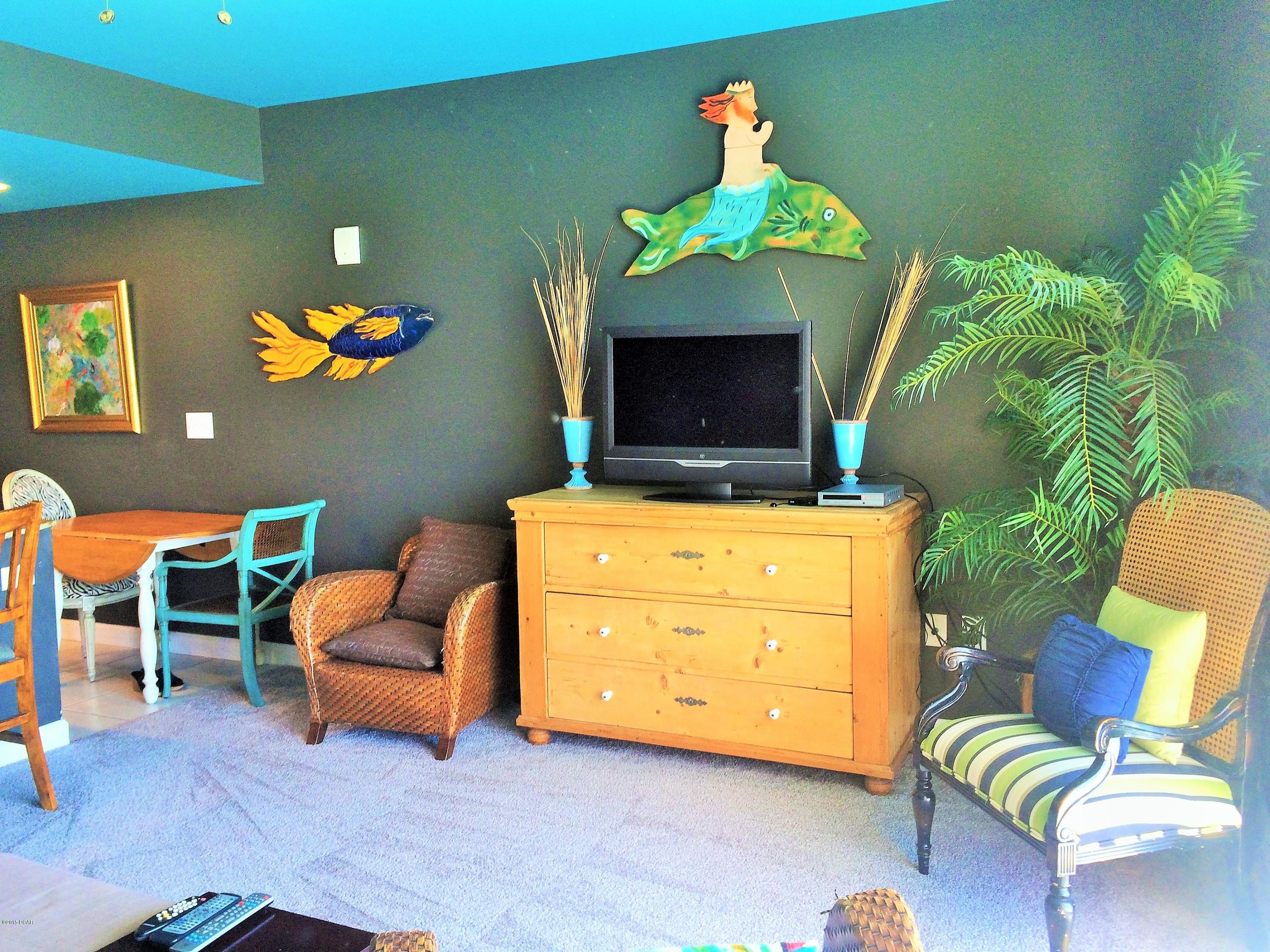 Splash Condo - Residential