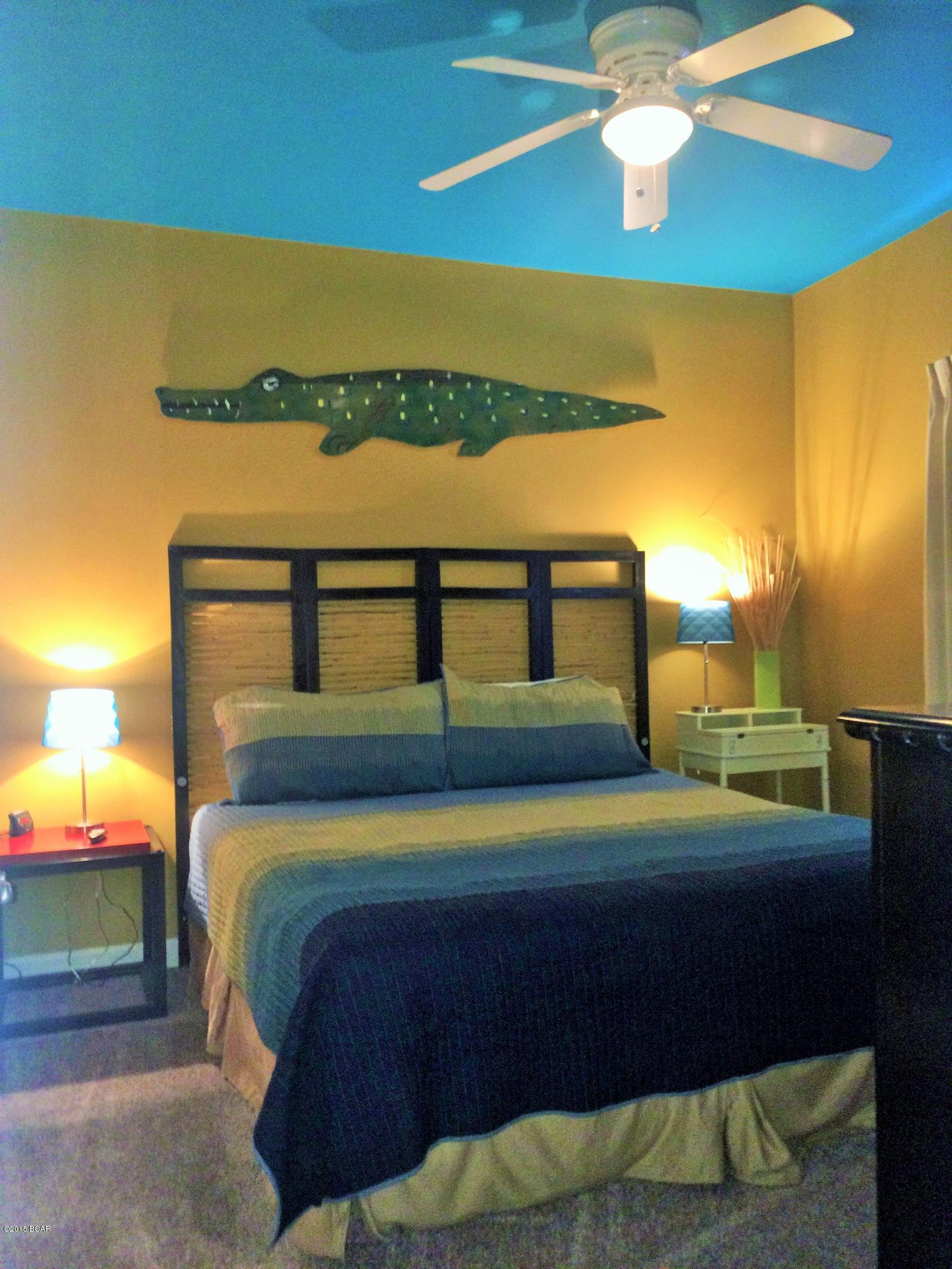 Splash Condo - Residential